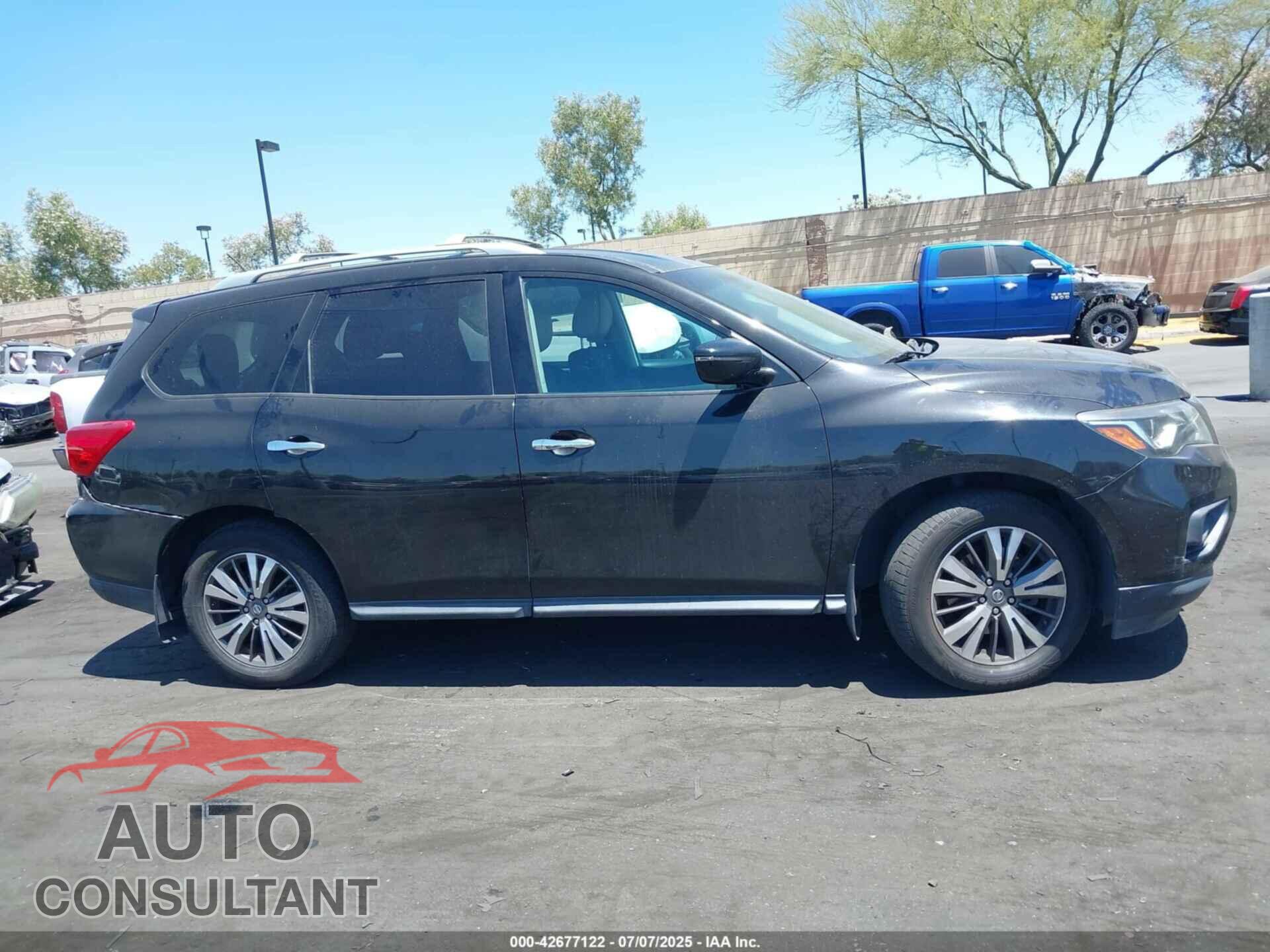 NISSAN PATHFINDER 2017 - 5N1DR2MN6HC657299