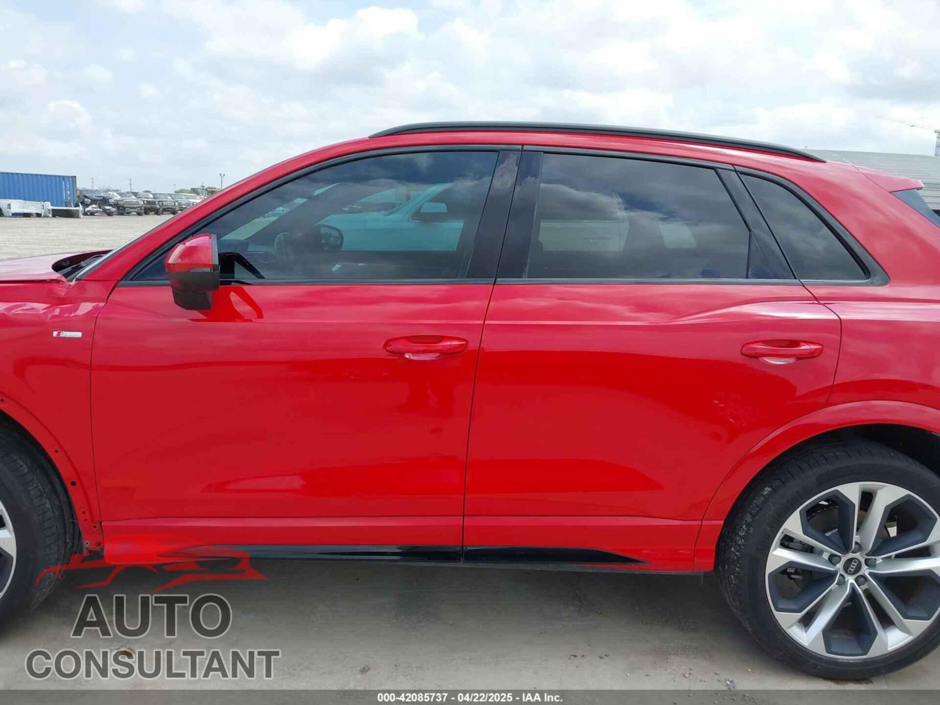 AUDI Q3 2022 - WA1EECF38N1019269