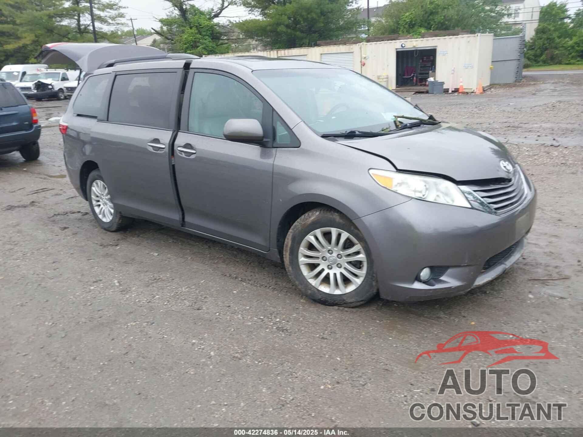 TOYOTA SIENNA 2017 - 5TDYZ3DC5HS817875