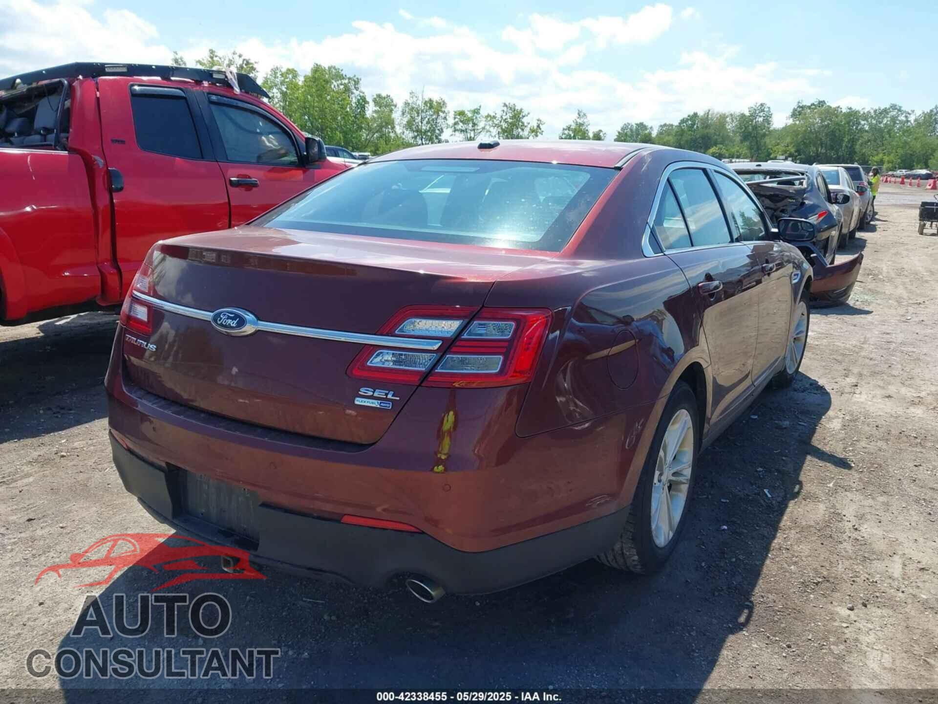 FORD TAURUS 2016 - 1FAHP2H8XGG136549