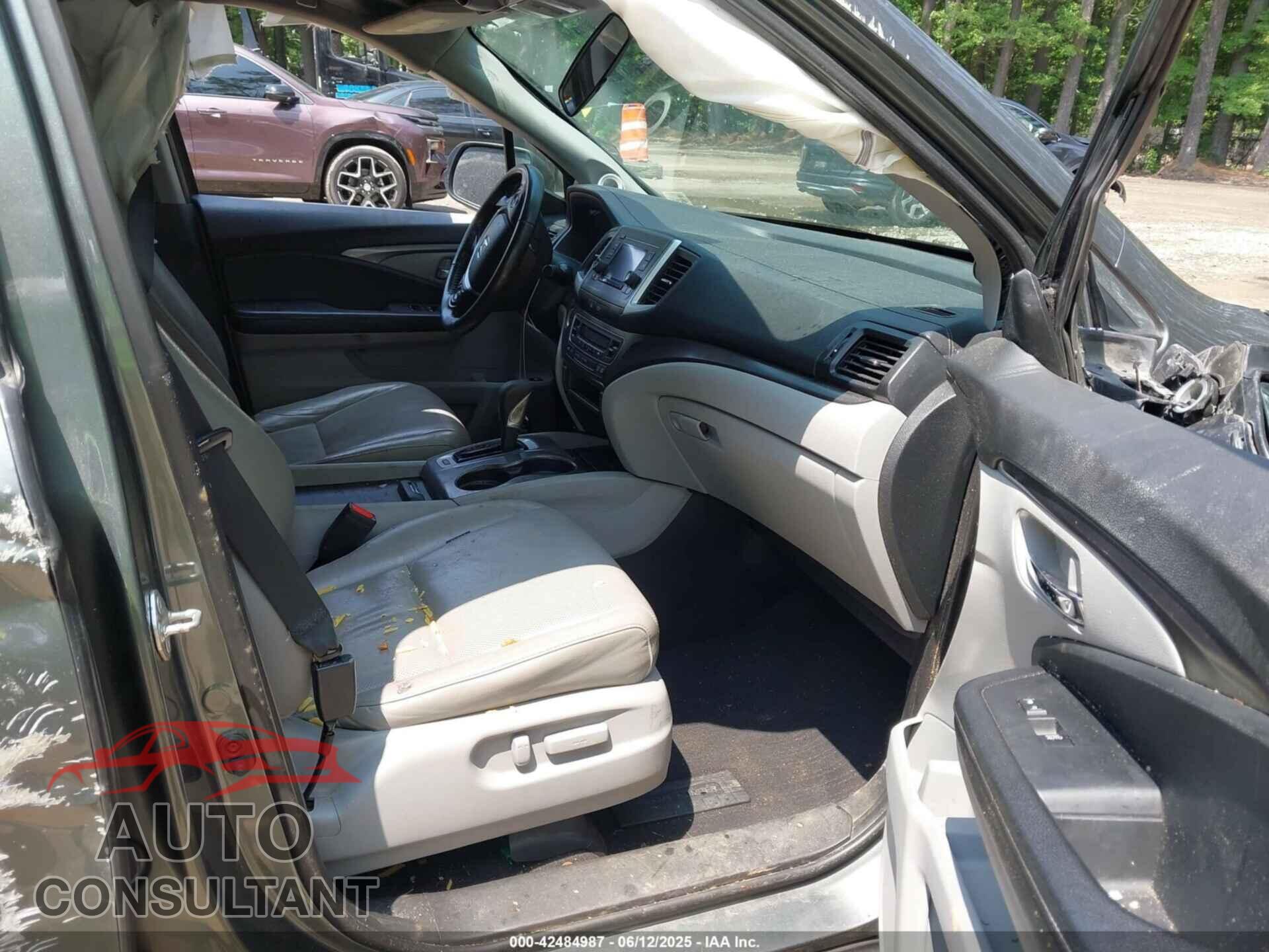 HONDA RIDGELINE 2017 - 5FPYK3F56HB038371