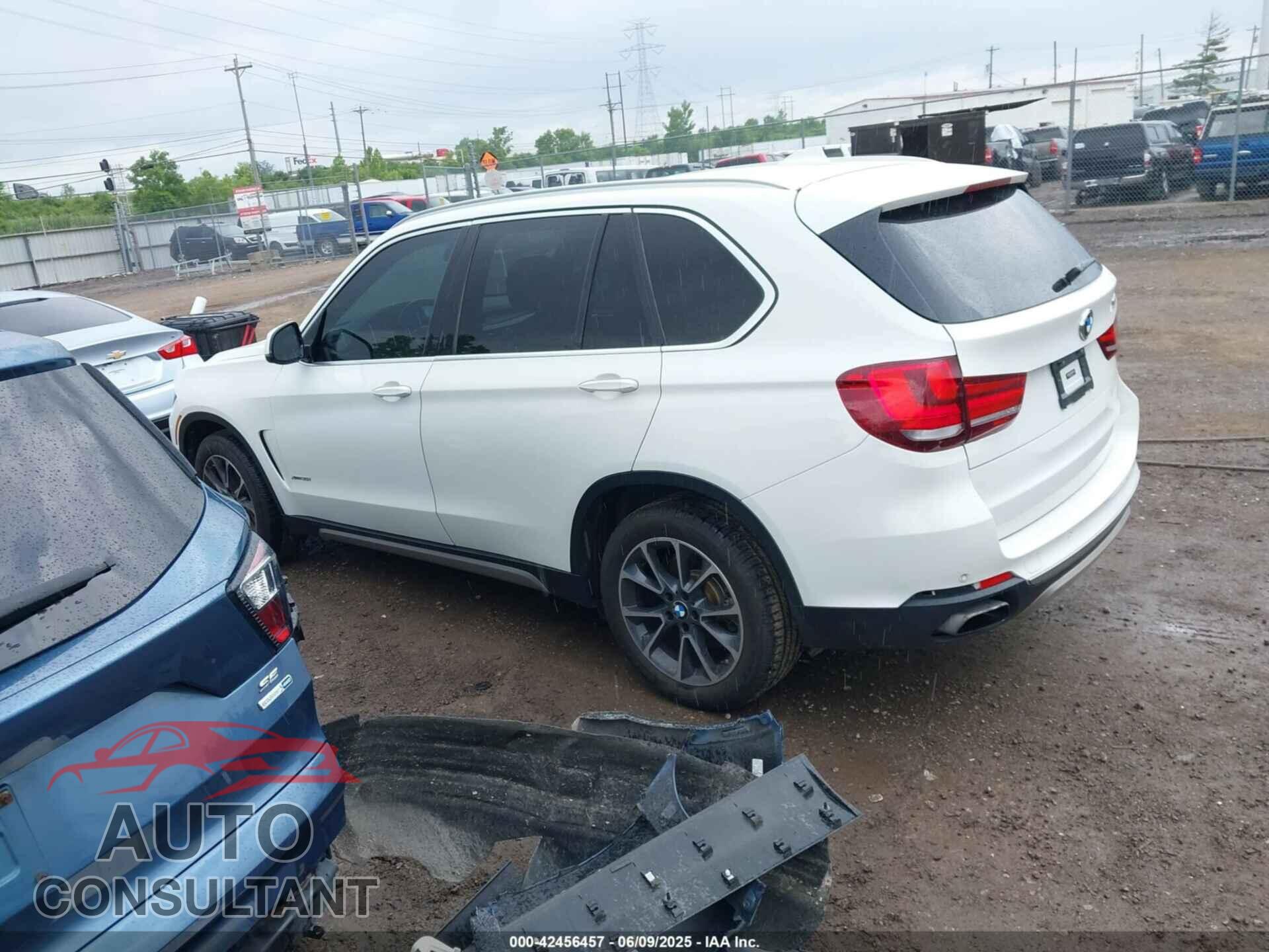 BMW X5 2018 - 5UXKR0C54J0Y00242