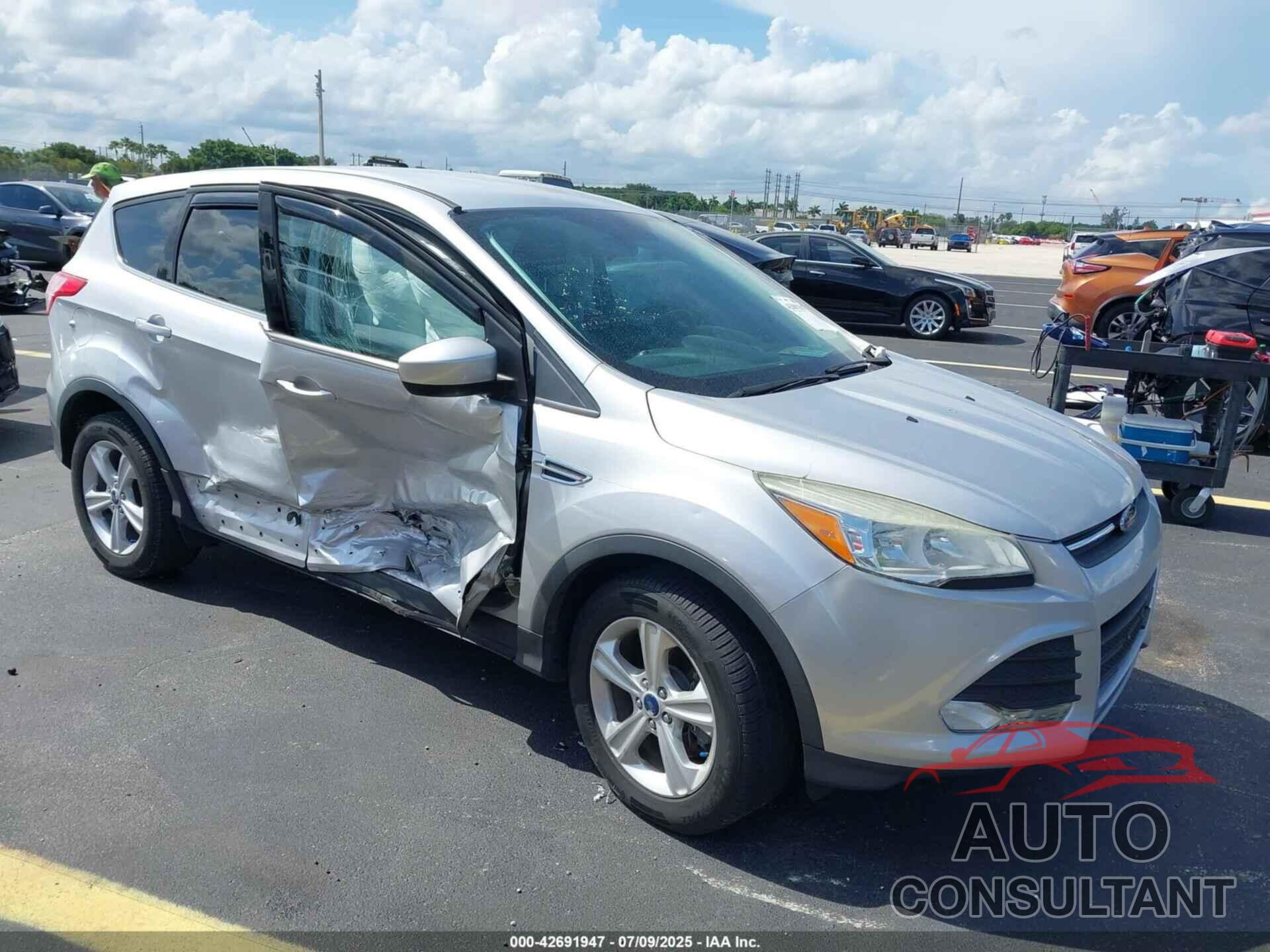 FORD ESCAPE 2016 - 1FMCU9GXXGUA00787