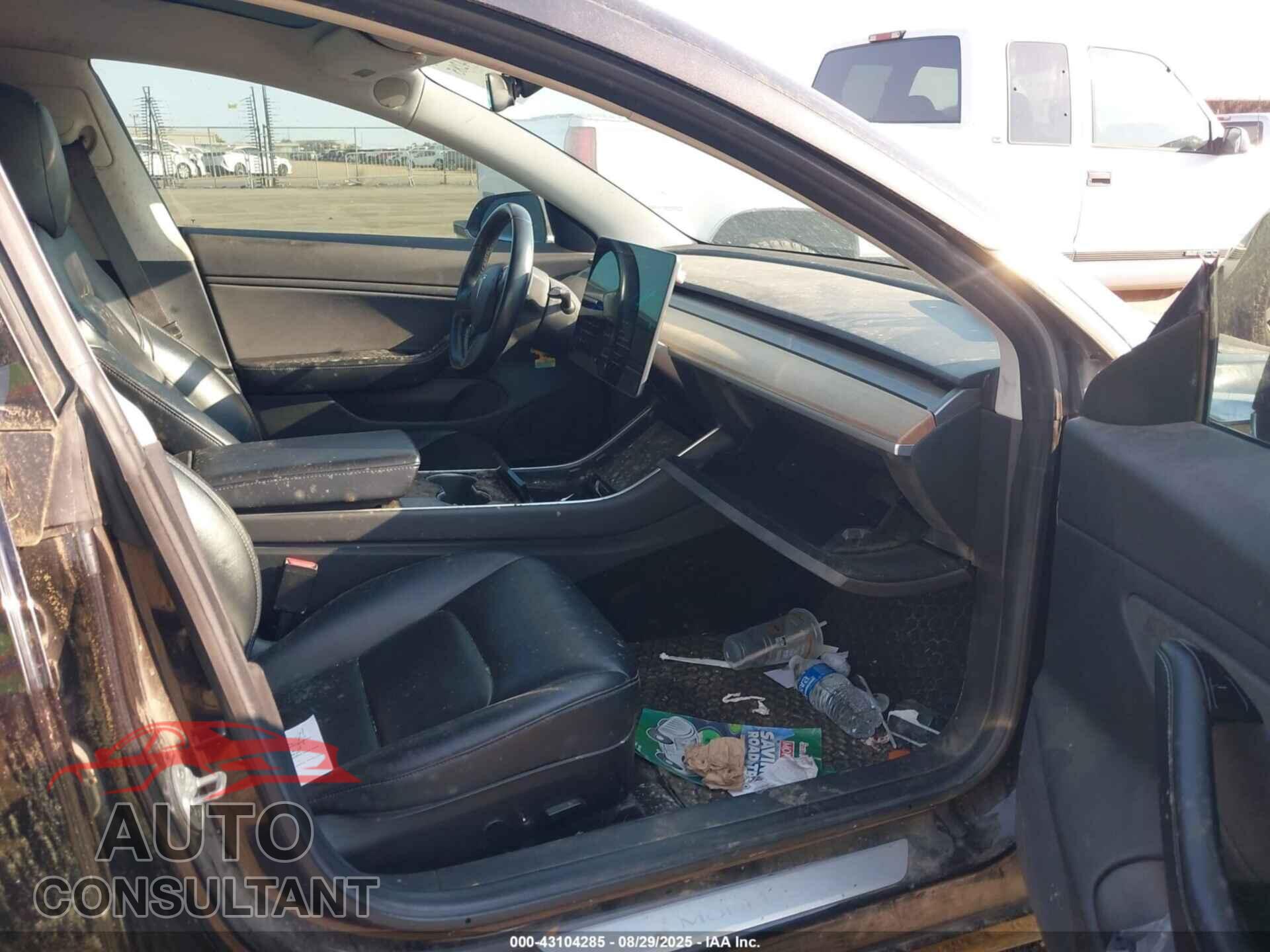 TESLA MODEL 3 2018 - 5YJ3E1EA7JF071009