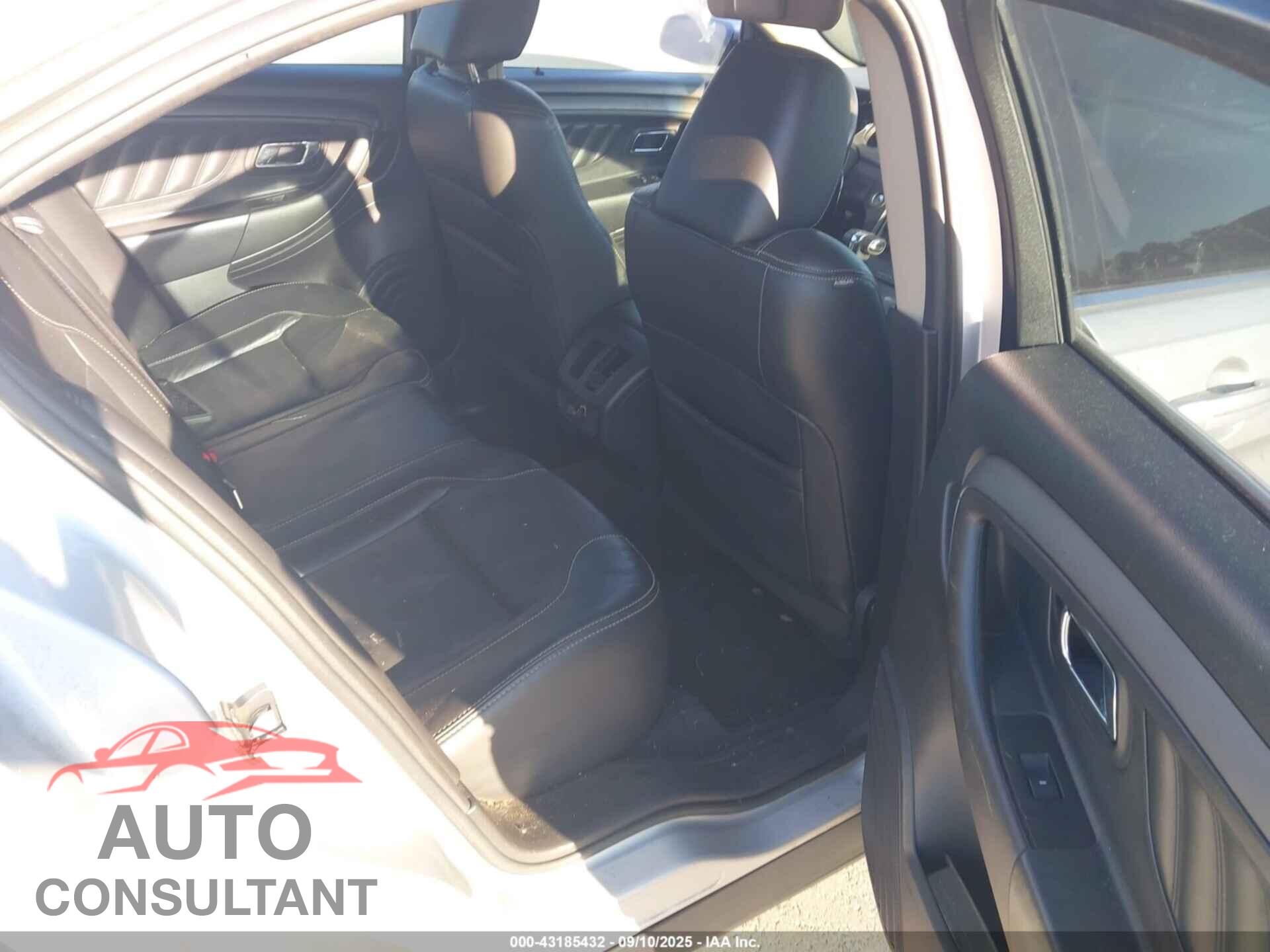 FORD TAURUS 2010 - 1FAHP2EW8AG152176