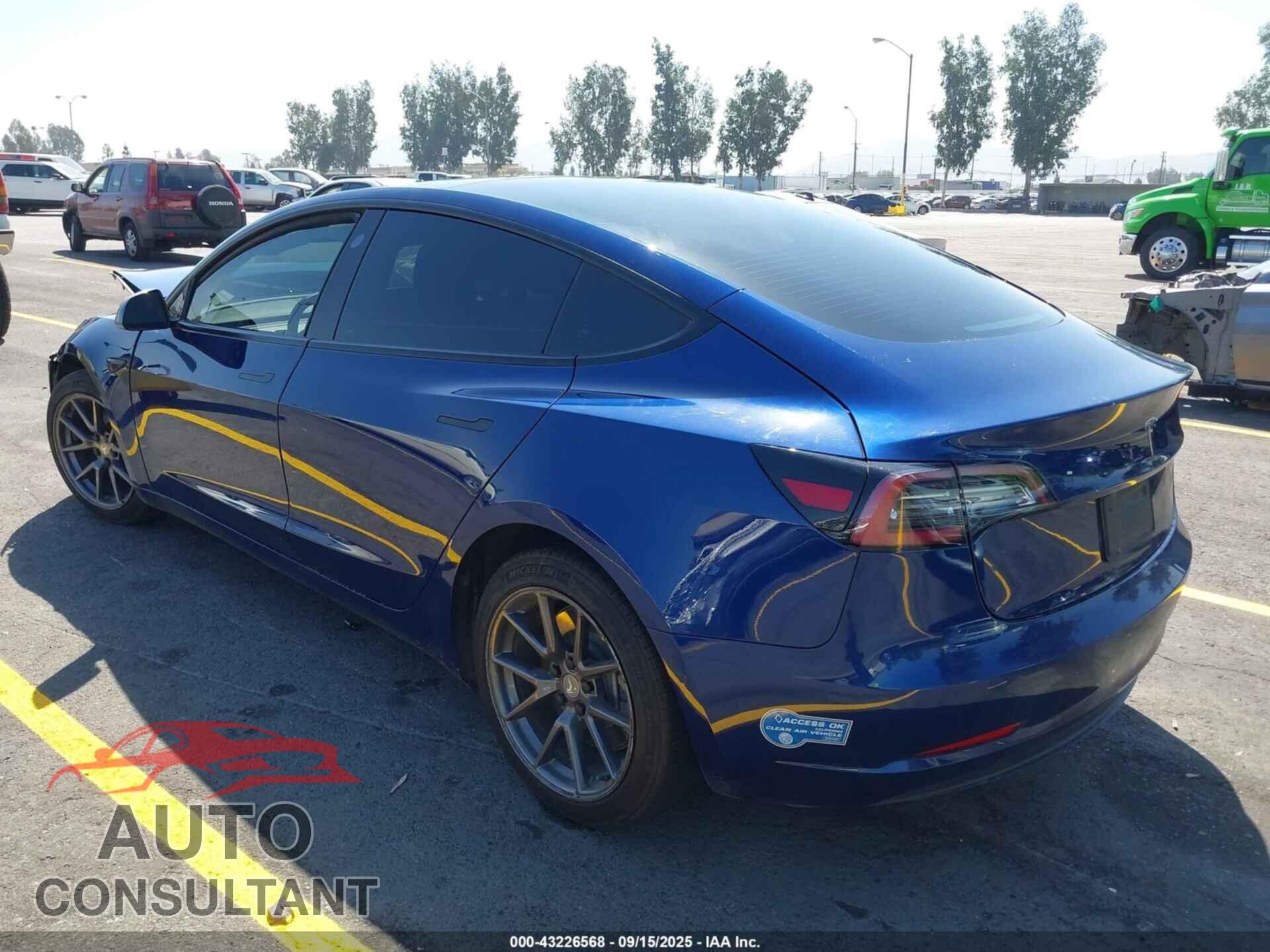 TESLA MODEL 3 2021 - 5YJ3E1EA6MF876388
