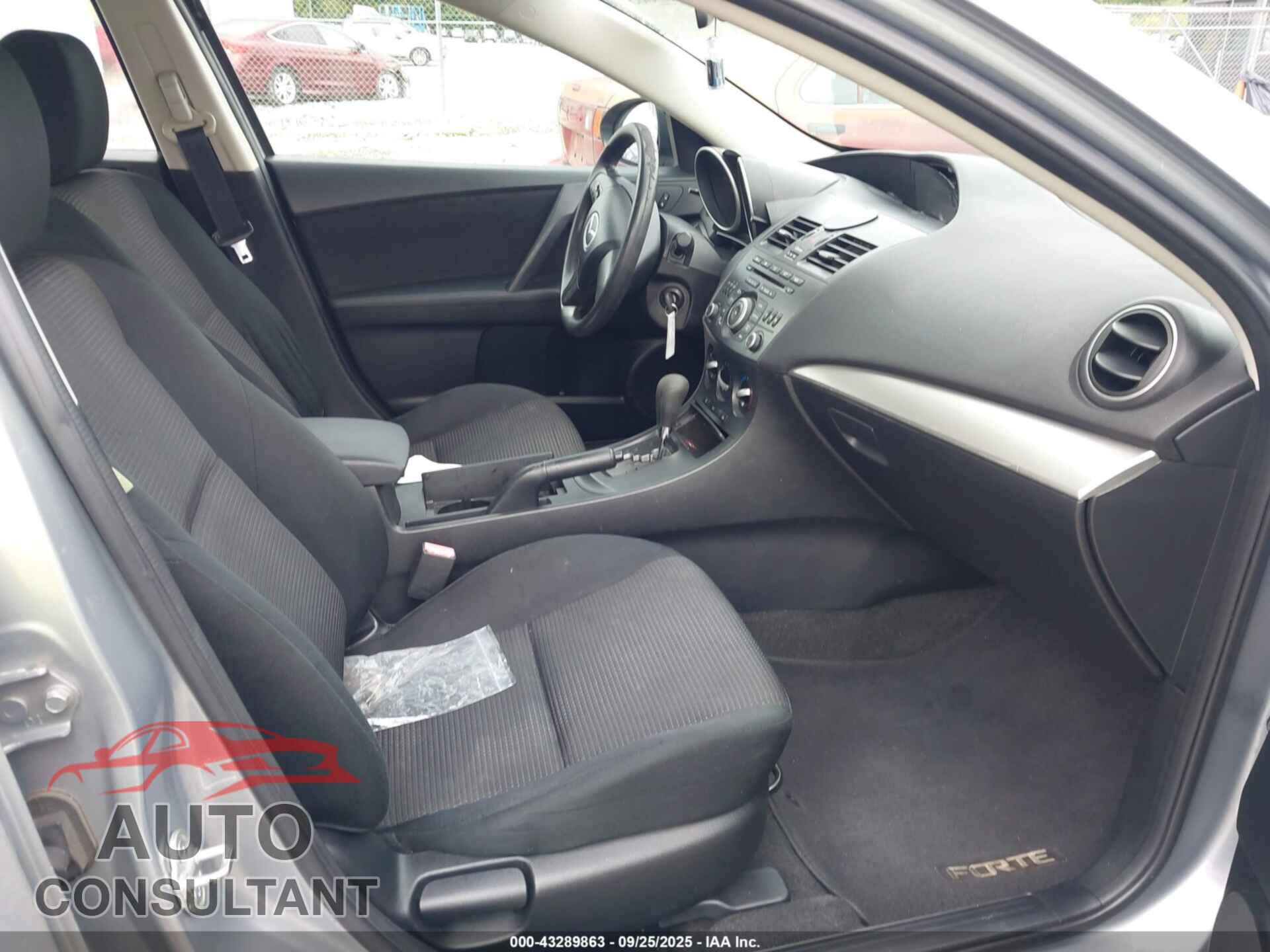 MAZDA MAZDA3 2012 - JM1BL1UF9C1513234