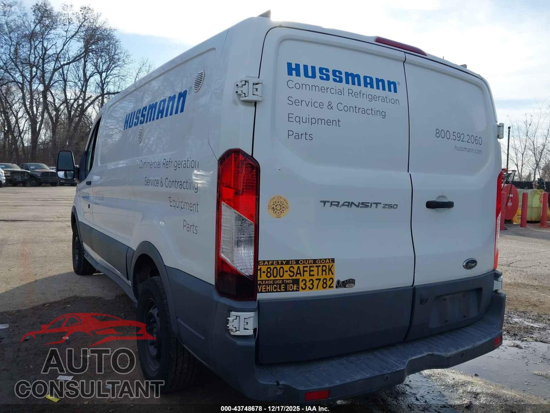 FORD TRANSIT-250 2017 - 1FTYR1YM4HKB18798