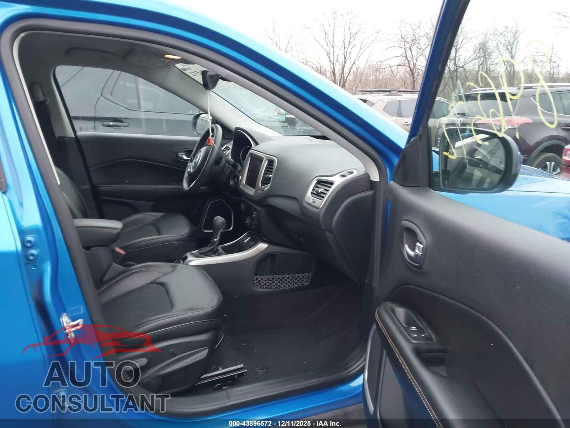 JEEP COMPASS 2018 - 3C4NJCBB1JT193833