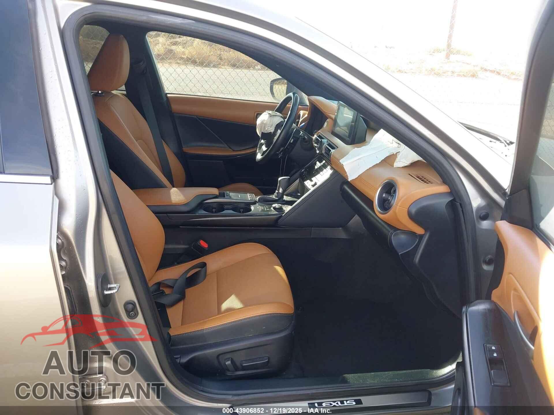 LEXUS IS 300 2022 - JTHDA1D21N5121936