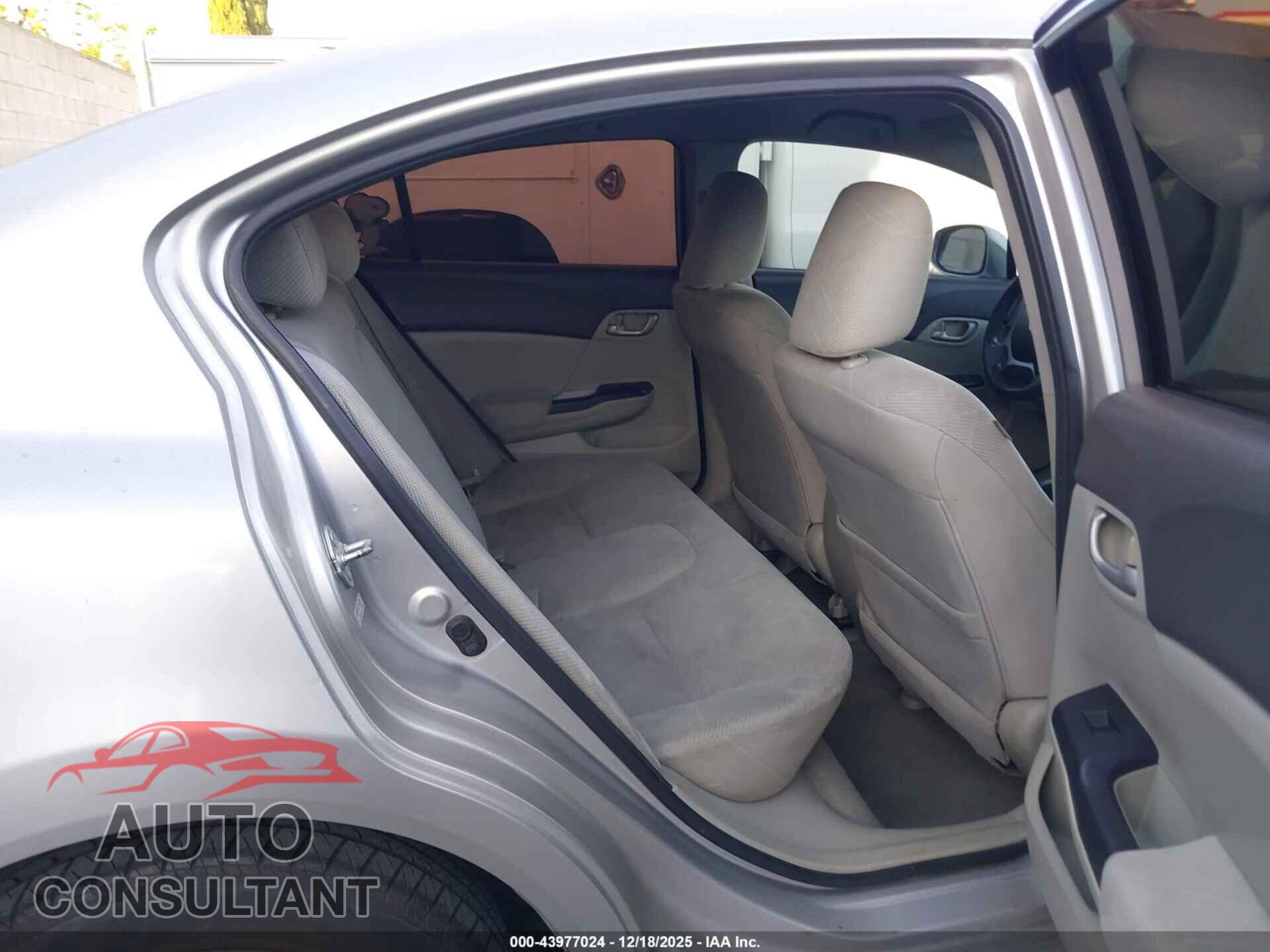 HONDA CIVIC 2012 - 2HGFB2F51CH306631