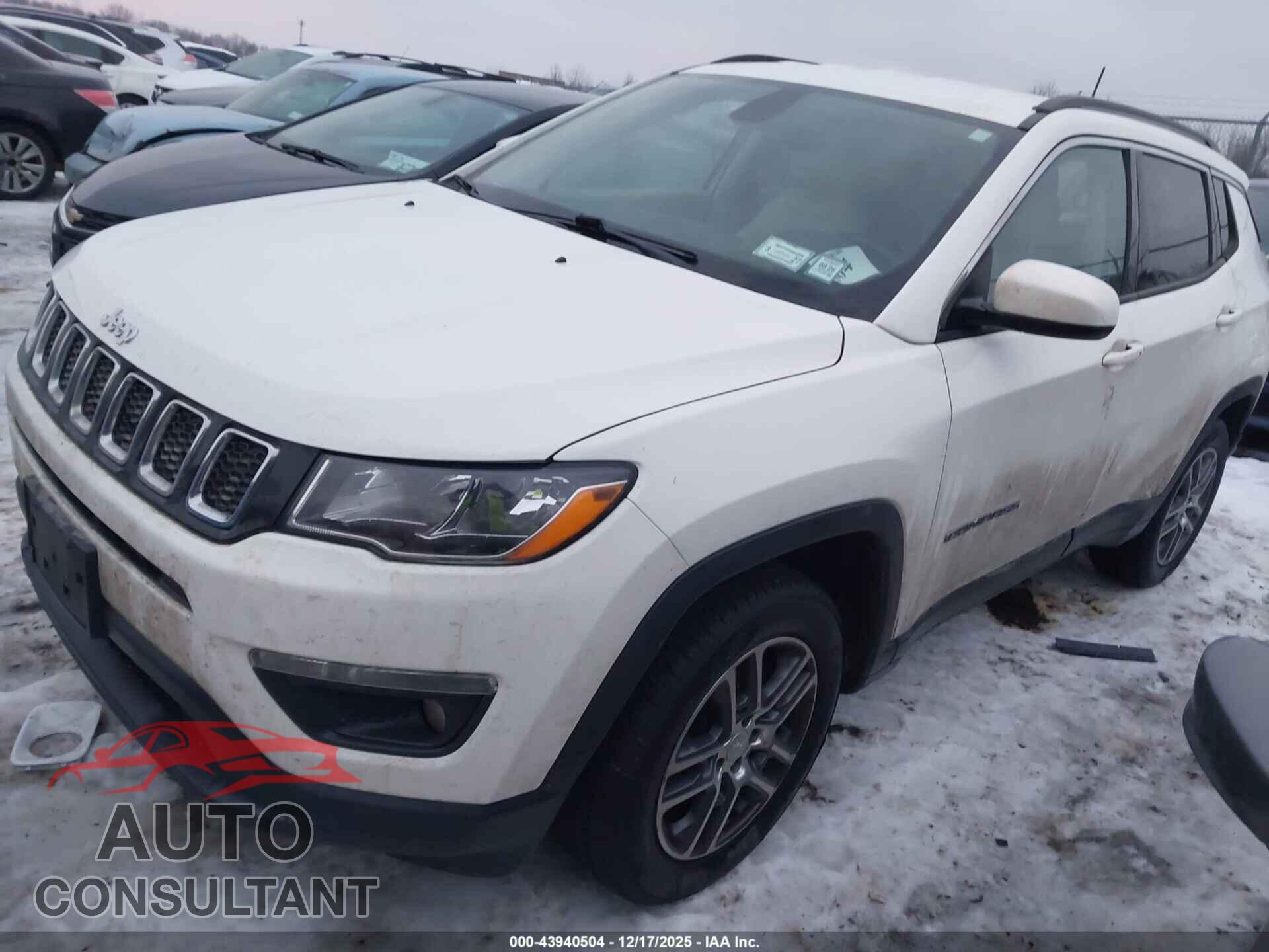 JEEP COMPASS 2018 - 3C4NJDBB7JT112064