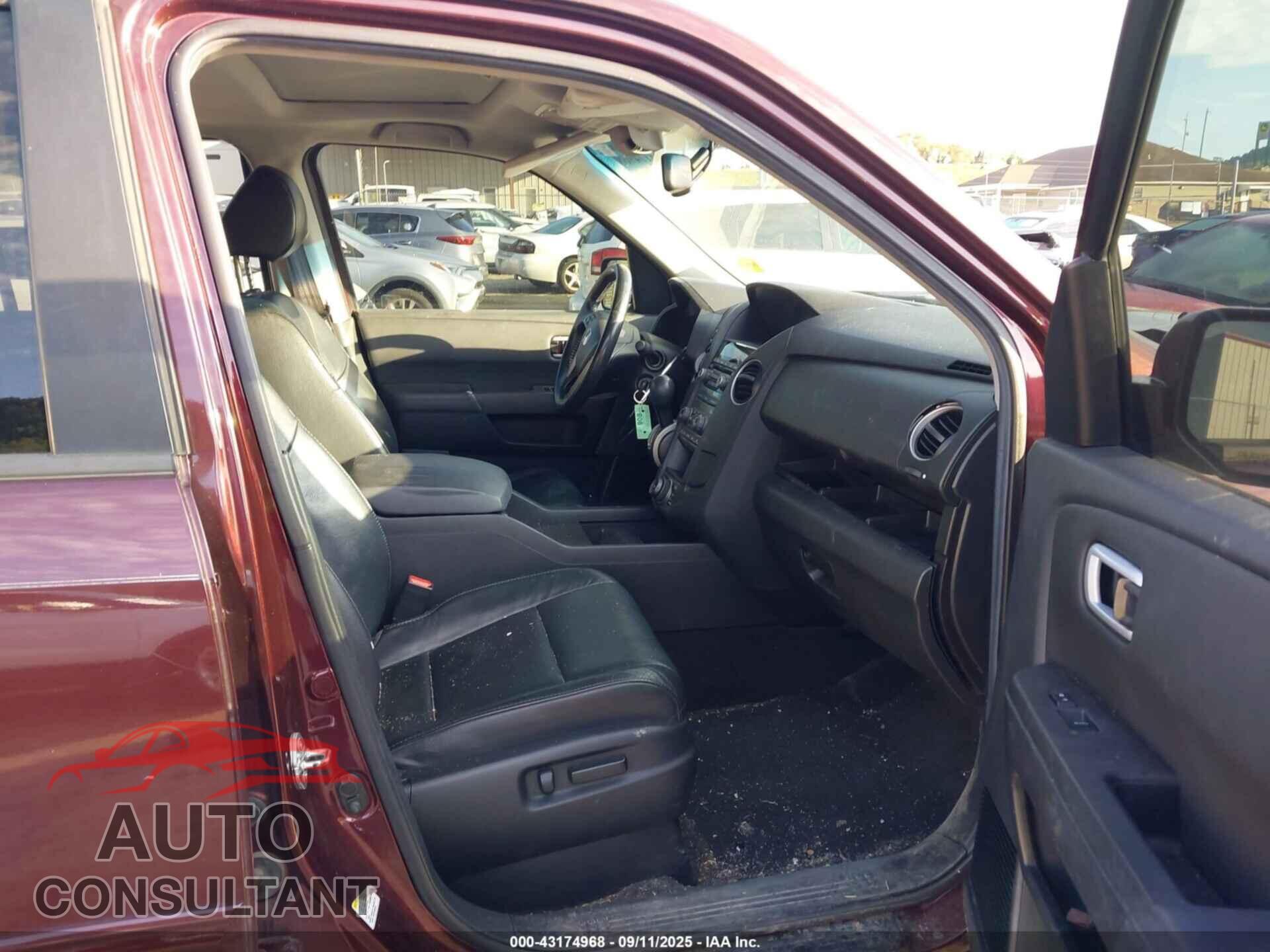 HONDA PILOT 2012 - 5FNYF3H77CB008865