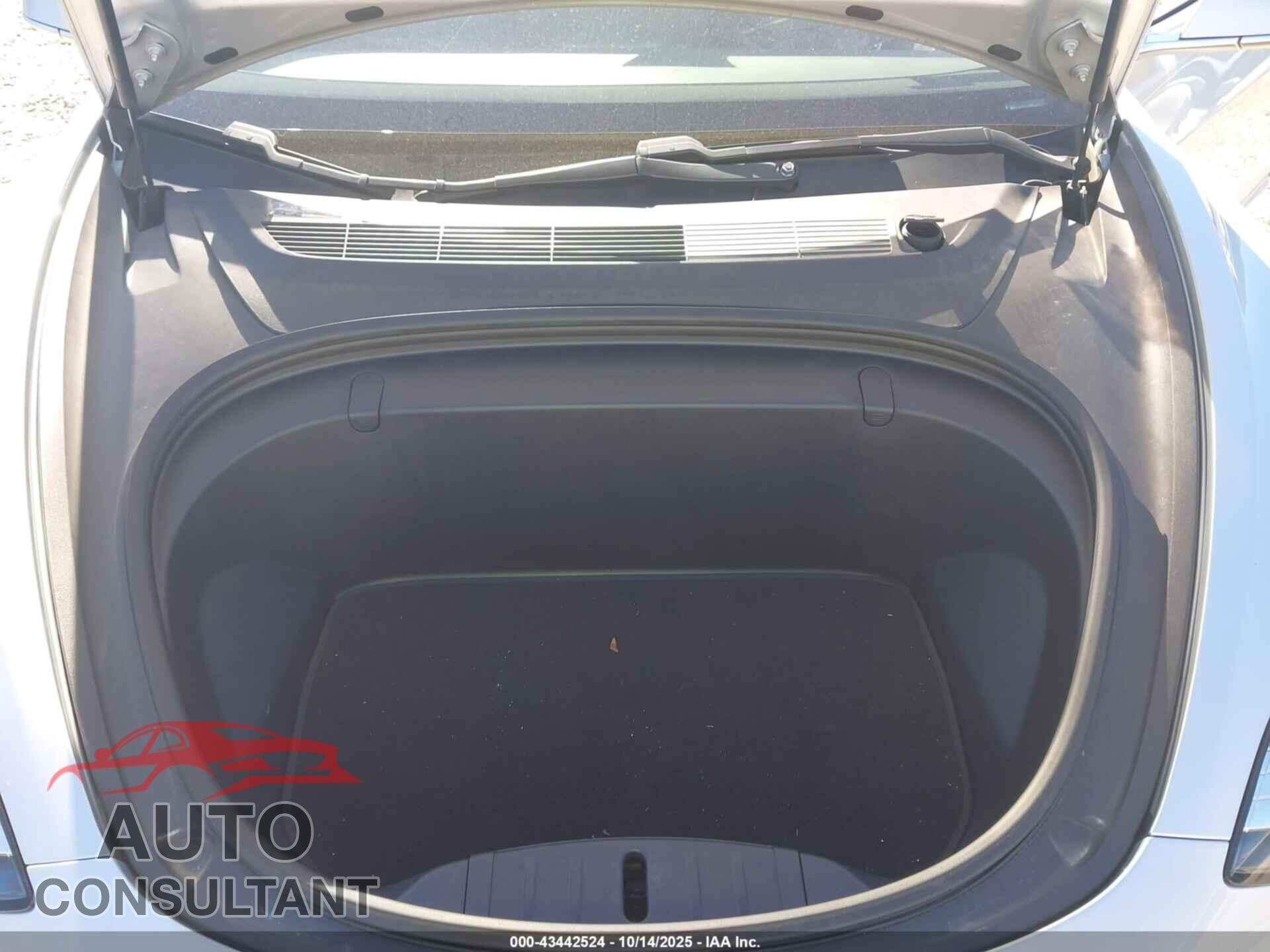 TESLA MODEL 3 2018 - 5YJ3E1EA9JF048637