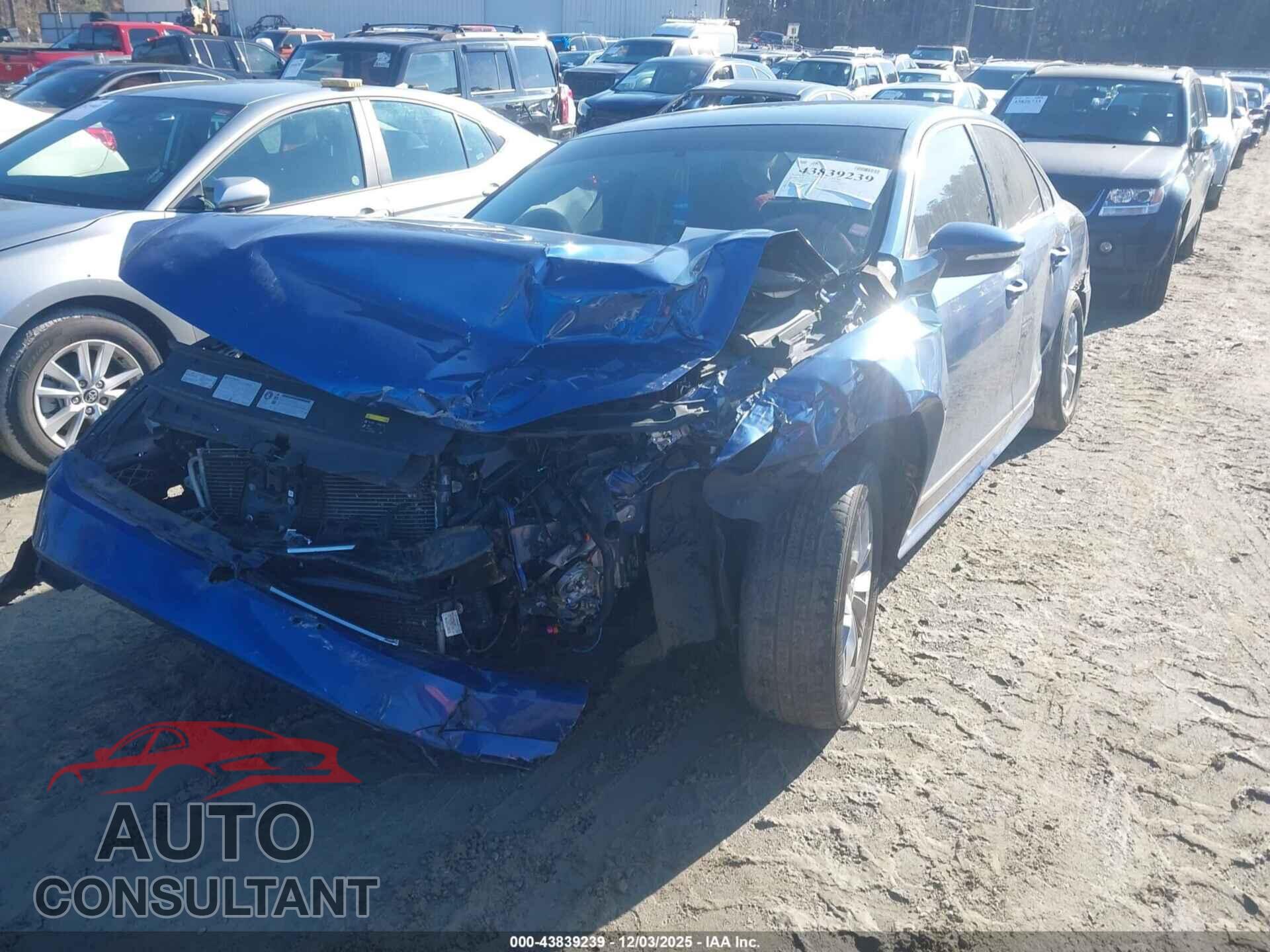 VOLKSWAGEN PASSAT 2017 - 1VWAT7A35HC052941