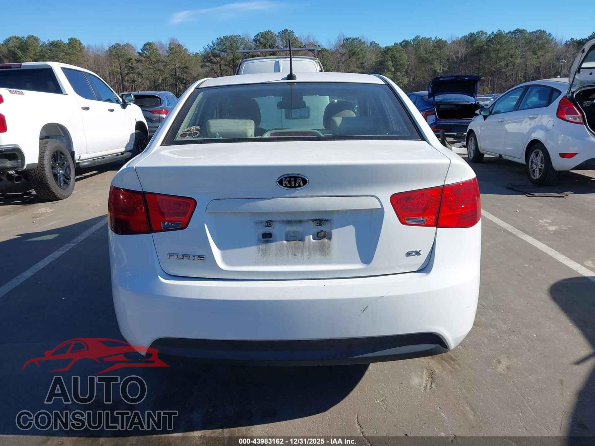 KIA FORTE 2010 - KNAFU4A23A5177357