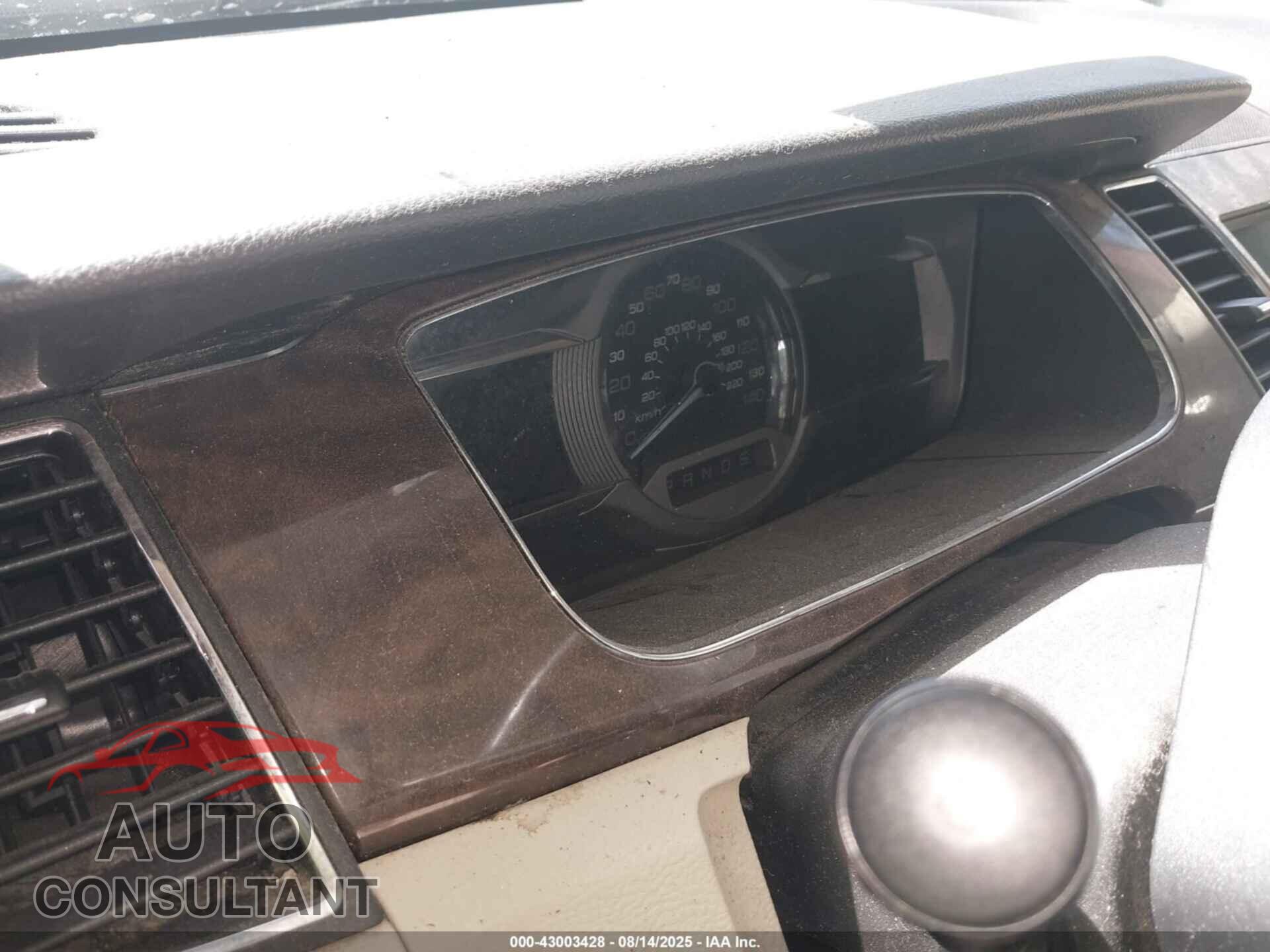 FORD TAURUS 2018 - 1FAHP2F83JG105265