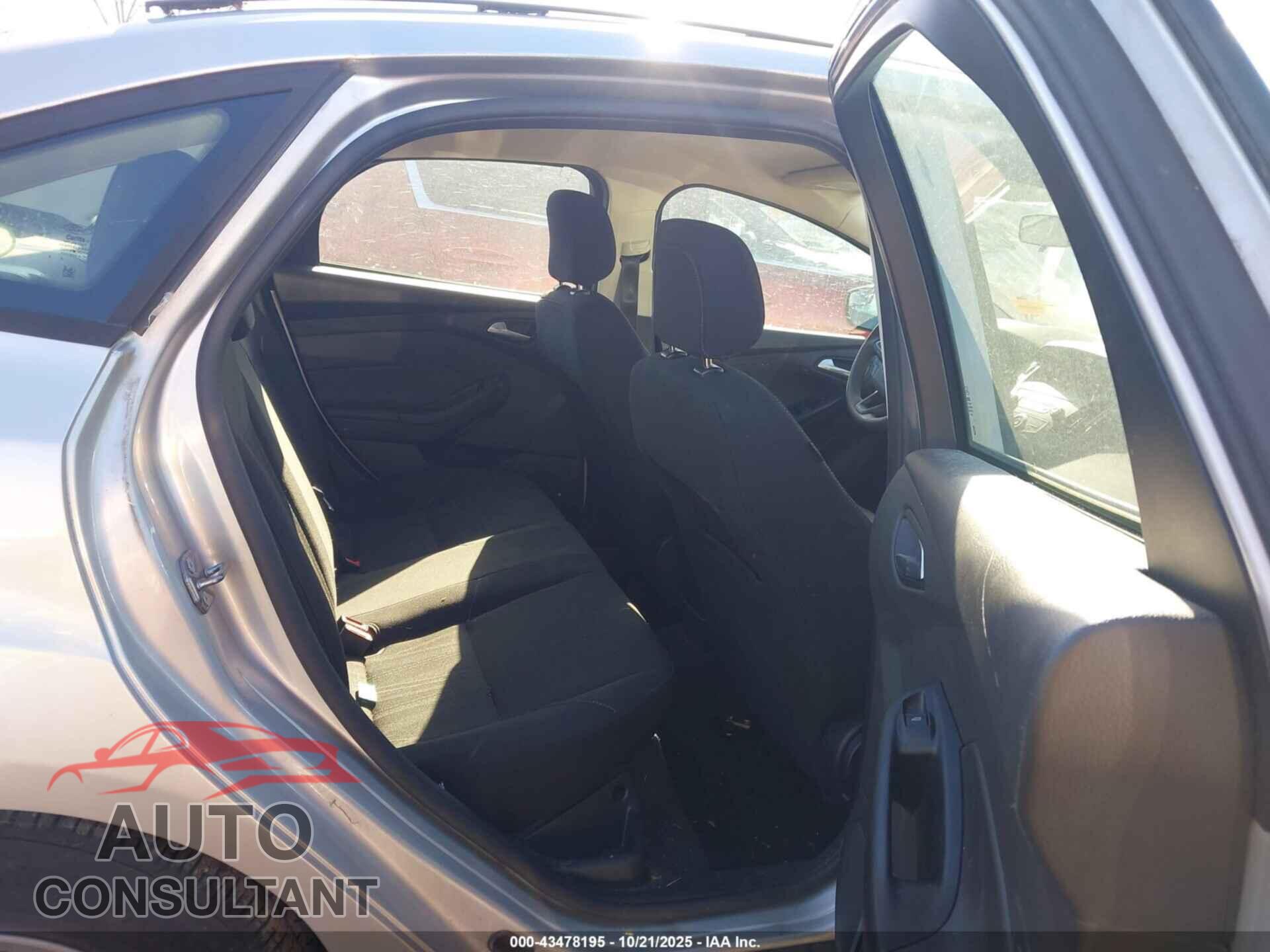 FORD FOCUS 2018 - 1FADP3F23JL285855