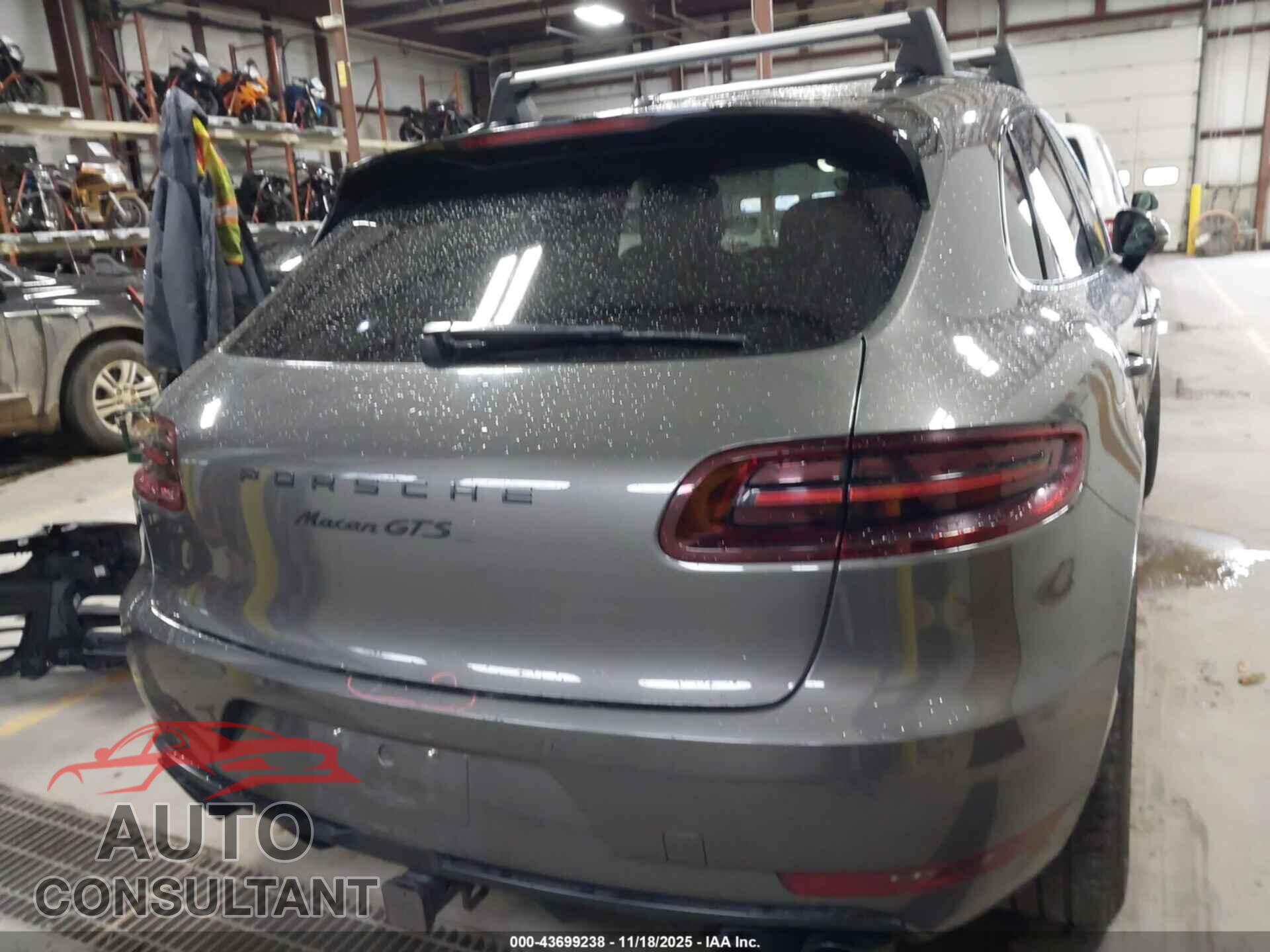 PORSCHE MACAN 2018 - WP1AG2A52JLB62345