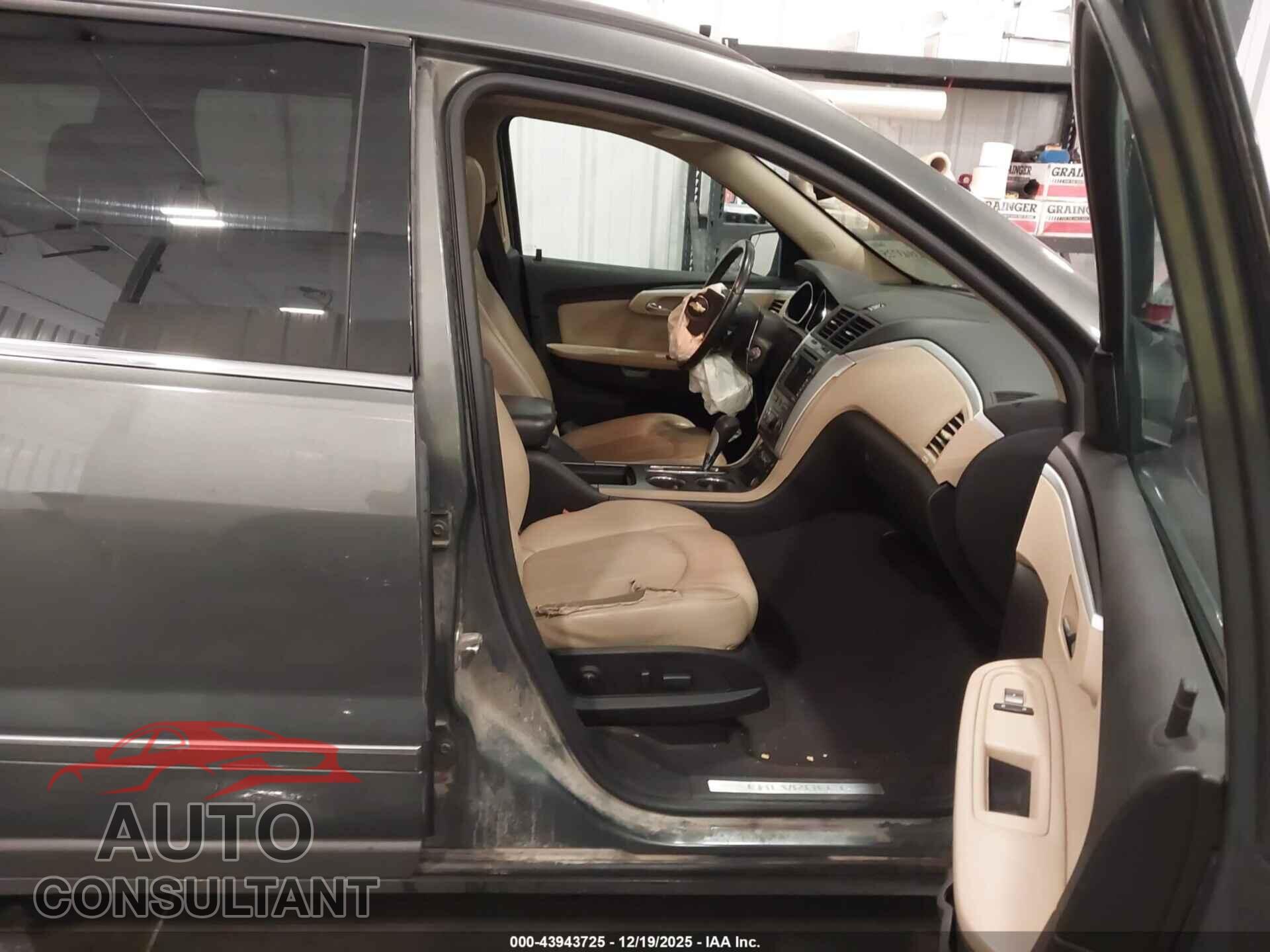 CHEVROLET TRAVERSE 2011 - 1GNKVLED4BJ110982