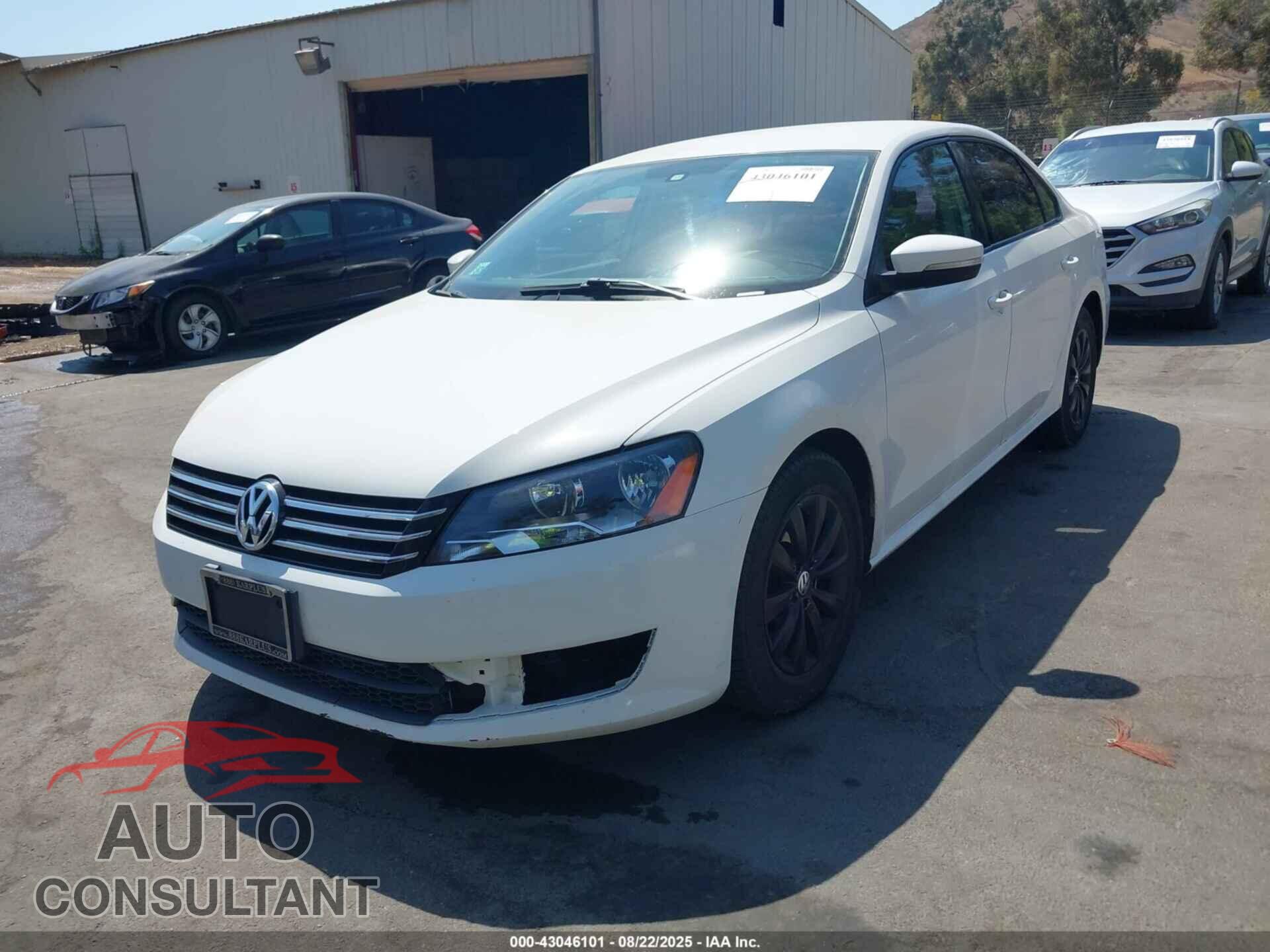 VOLKSWAGEN PASSAT 2013 - 1VWAP7A38DC116713