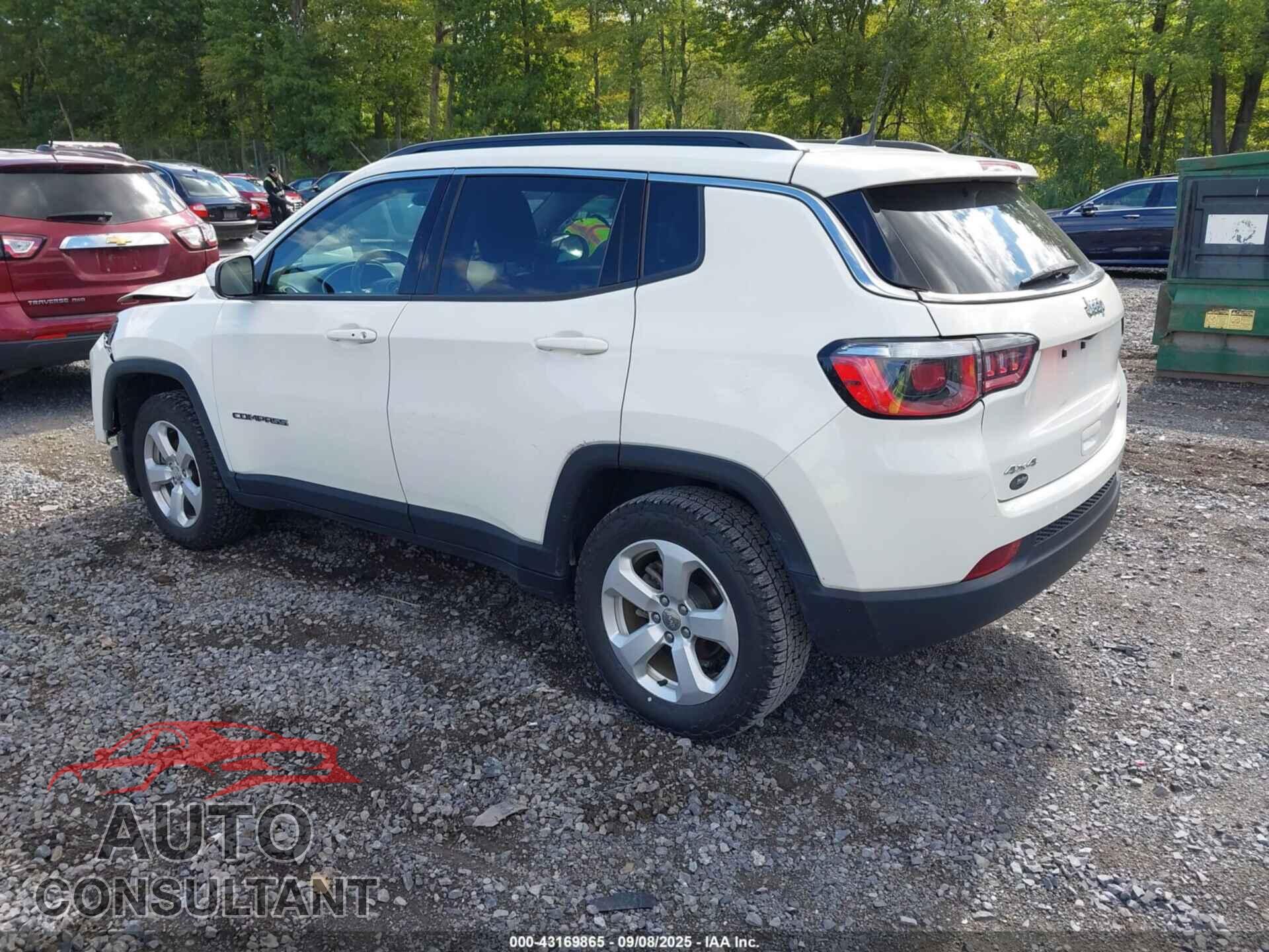 JEEP COMPASS 2019 - 3C4NJDBB8KT813911