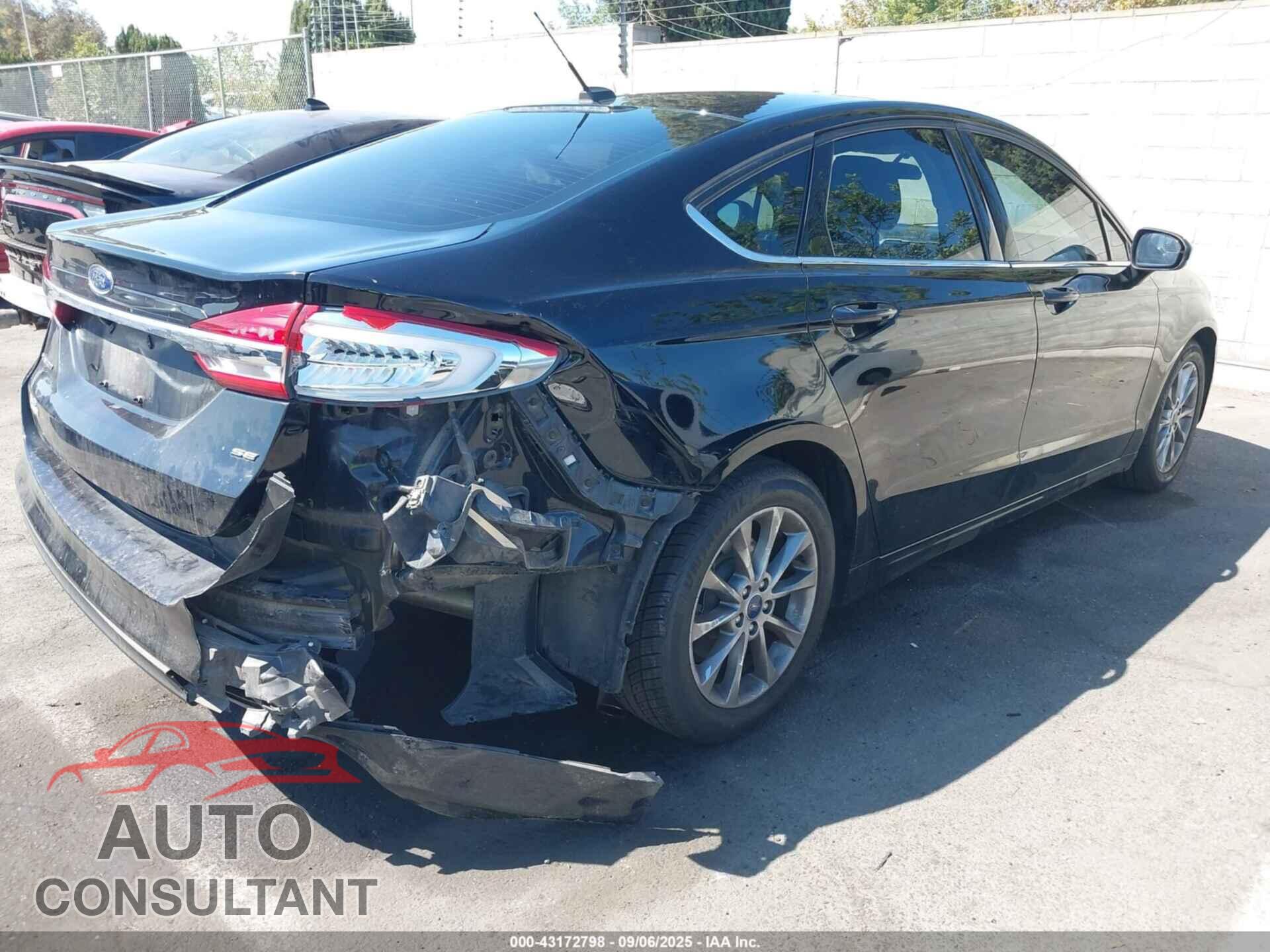 FORD FUSION 2017 - 3FA6P0H75HR214345