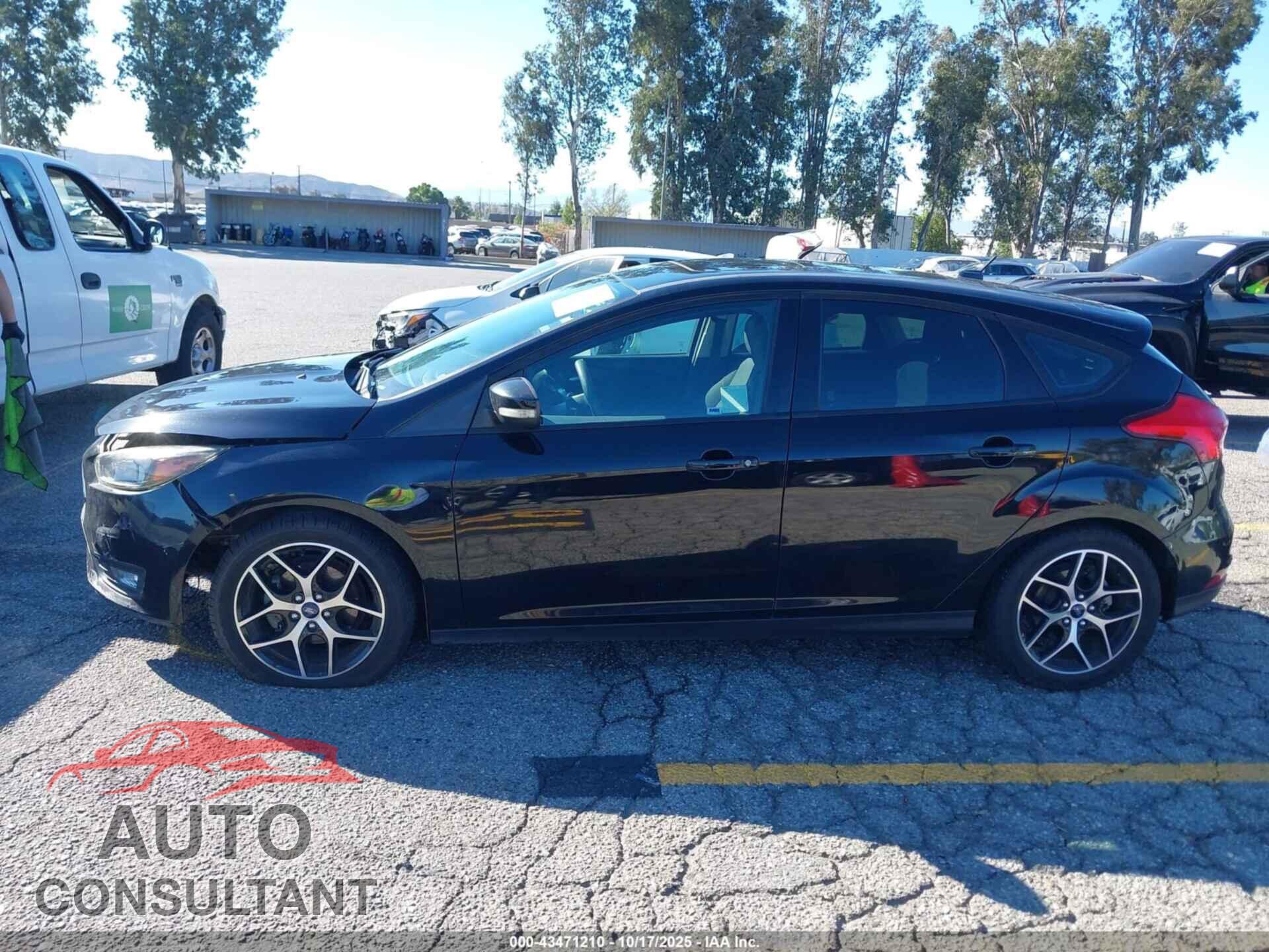 FORD FOCUS 2017 - 1FADP3M2XHL319383