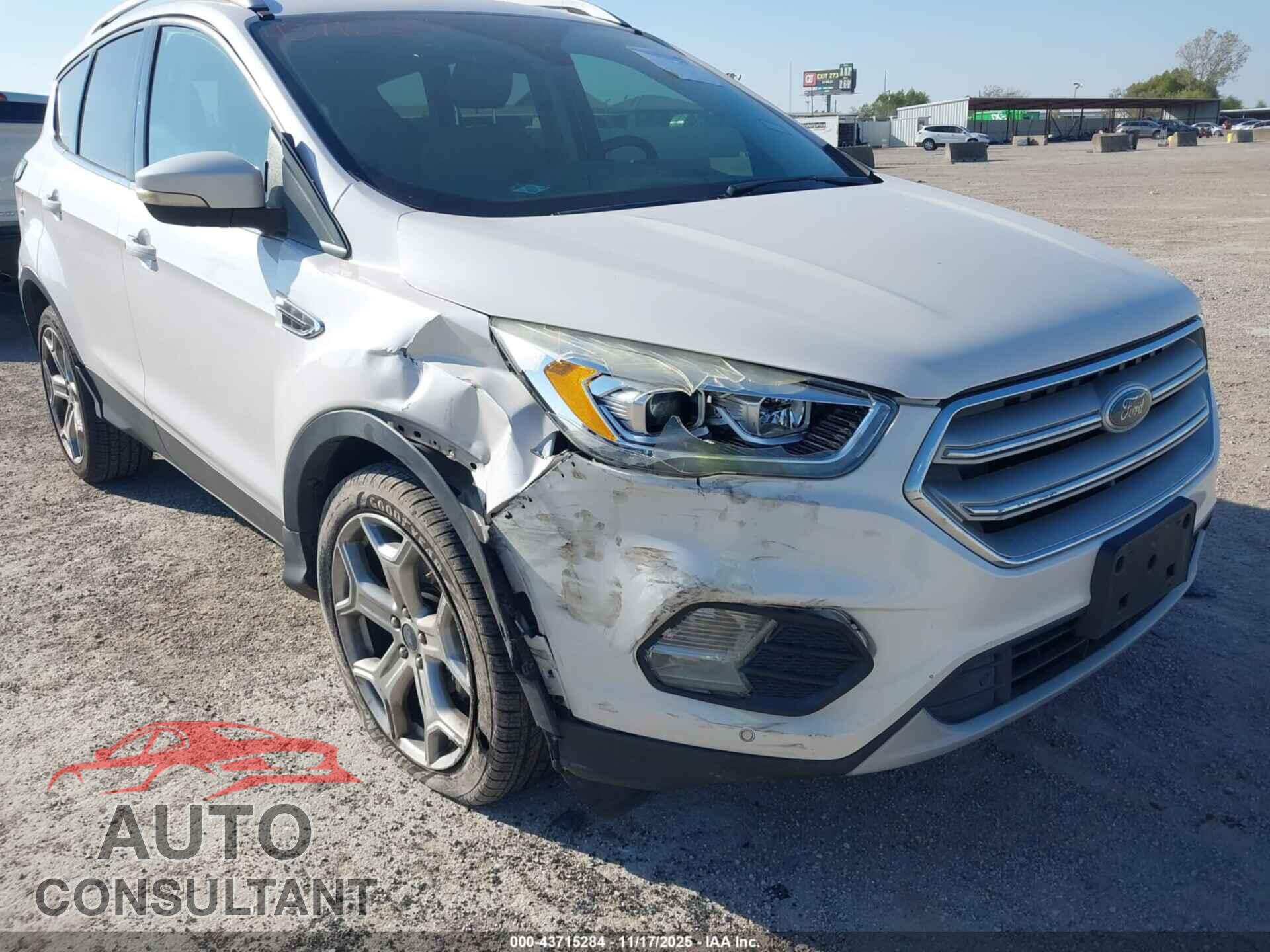 FORD ESCAPE 2018 - 1FMCU0J96JUC05634