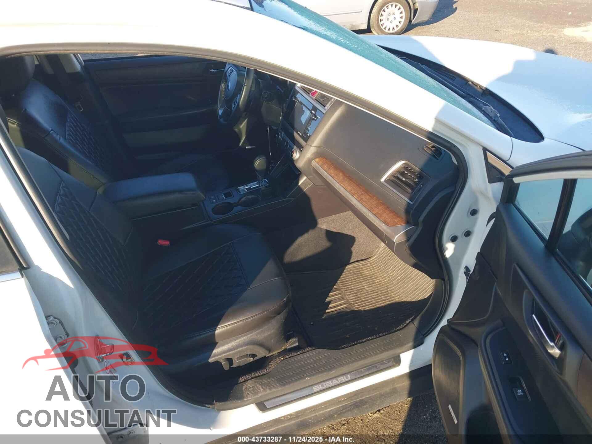 SUBARU OUTBACK 2017 - 4S4BSENC2H3241714