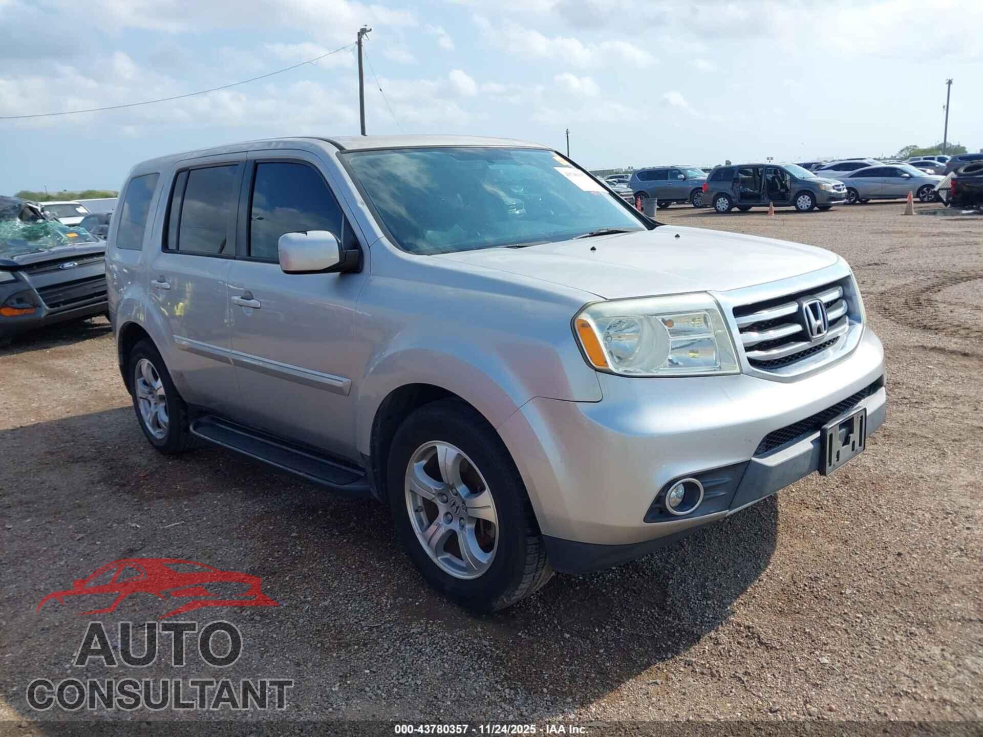 HONDA PILOT 2013 - 5FNYF3H52DB002701