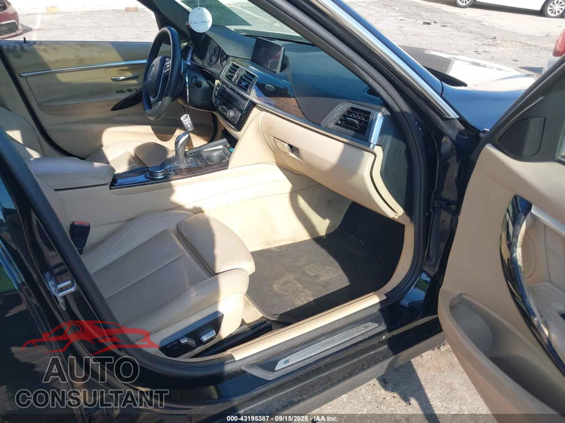 BMW 328I 2016 - WBA8E9G52GNU28088