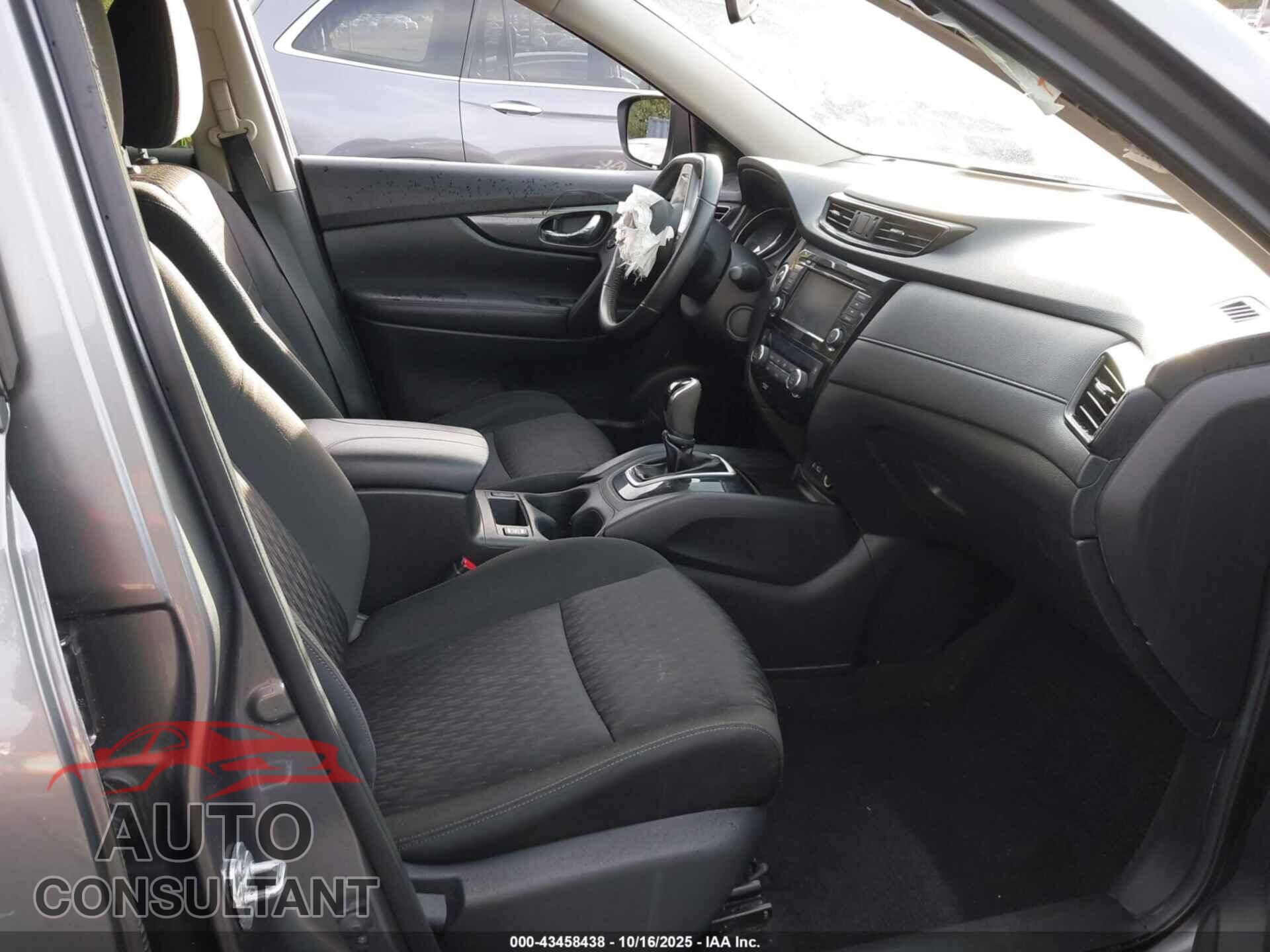 NISSAN ROGUE 2018 - KNMAT2MV7JP608748