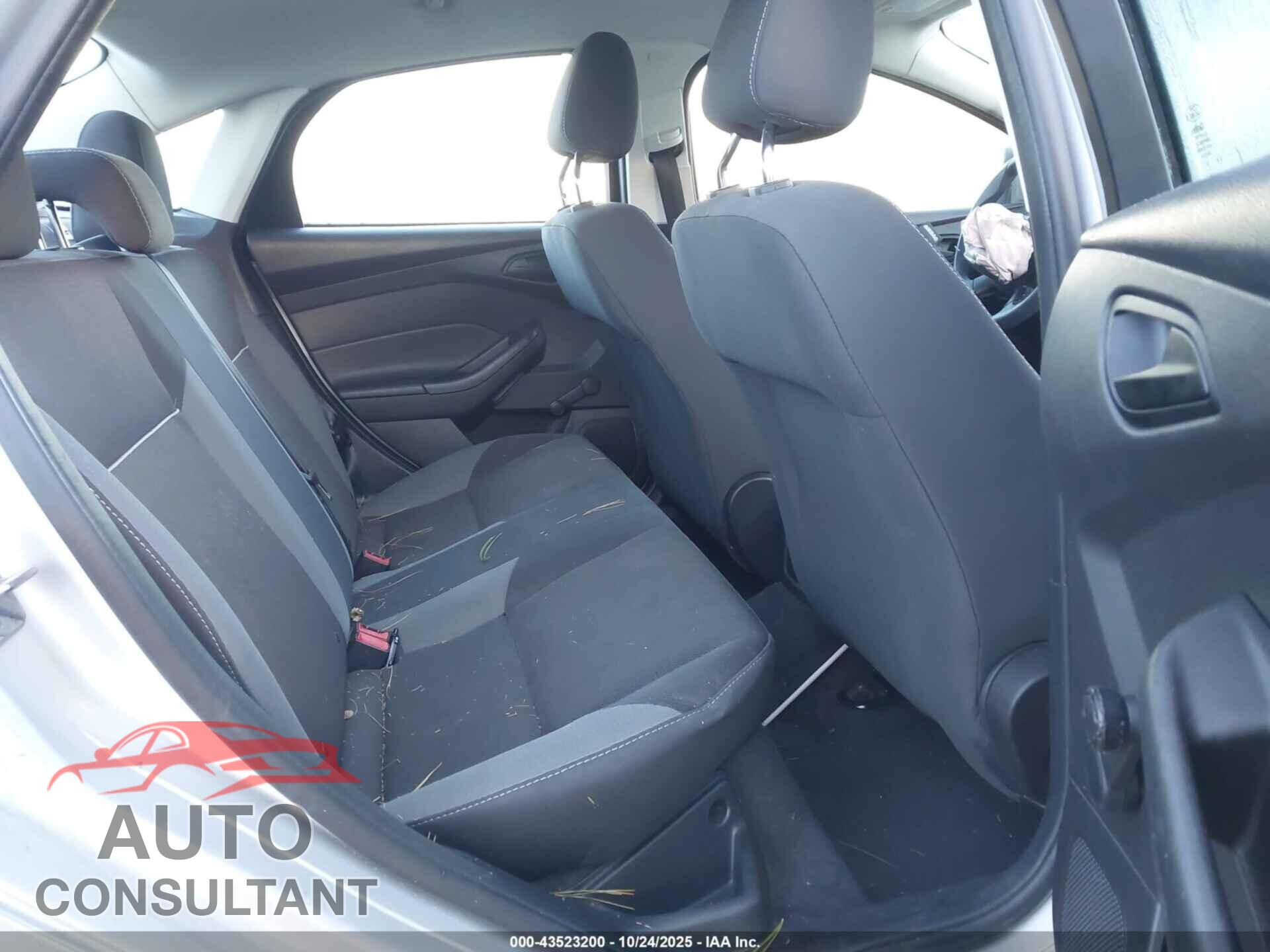 FORD FOCUS 2013 - 1FADP3E24DL180635