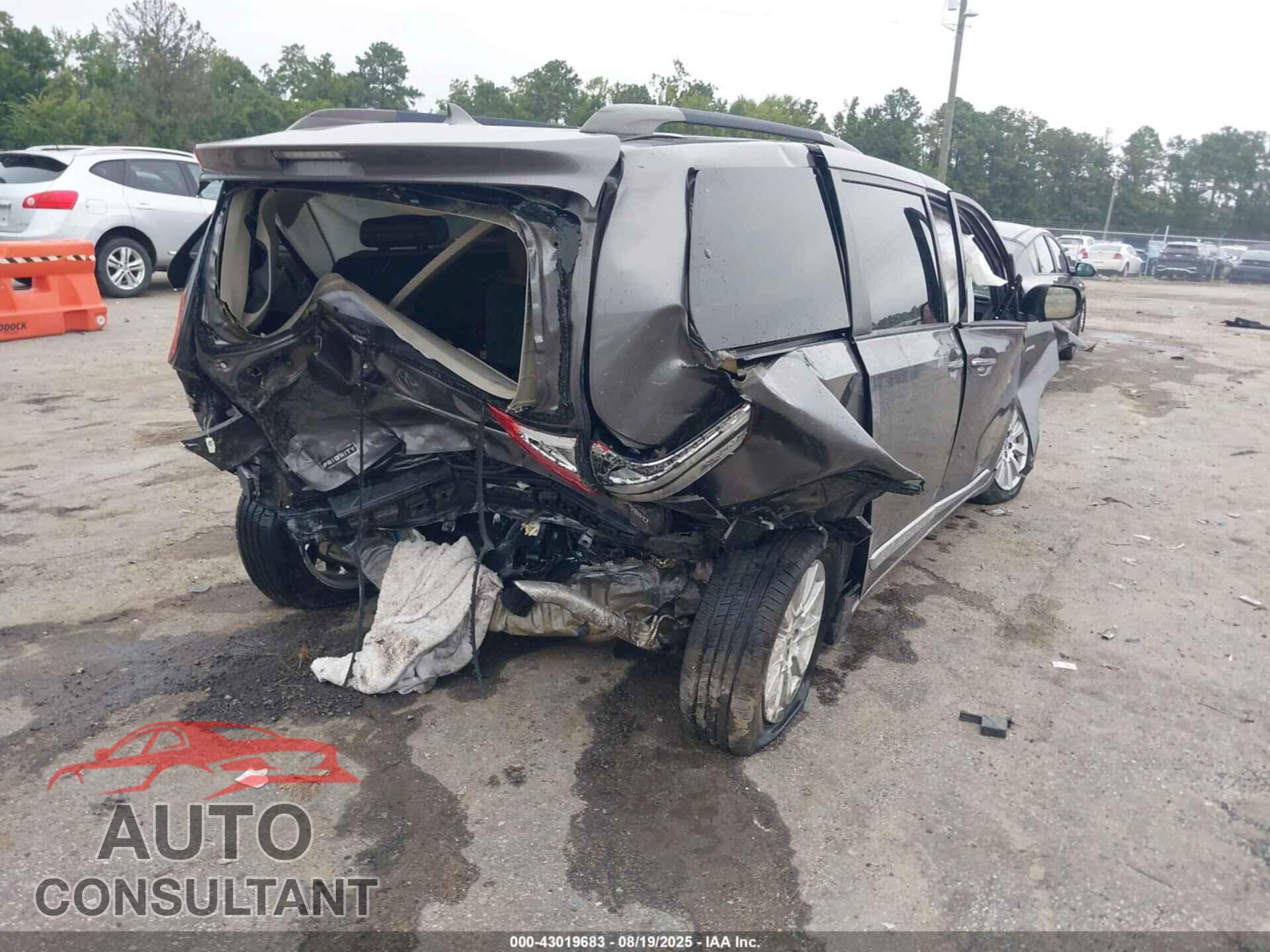 TOYOTA SIENNA 2017 - 5TDDZ3DC4HS165488