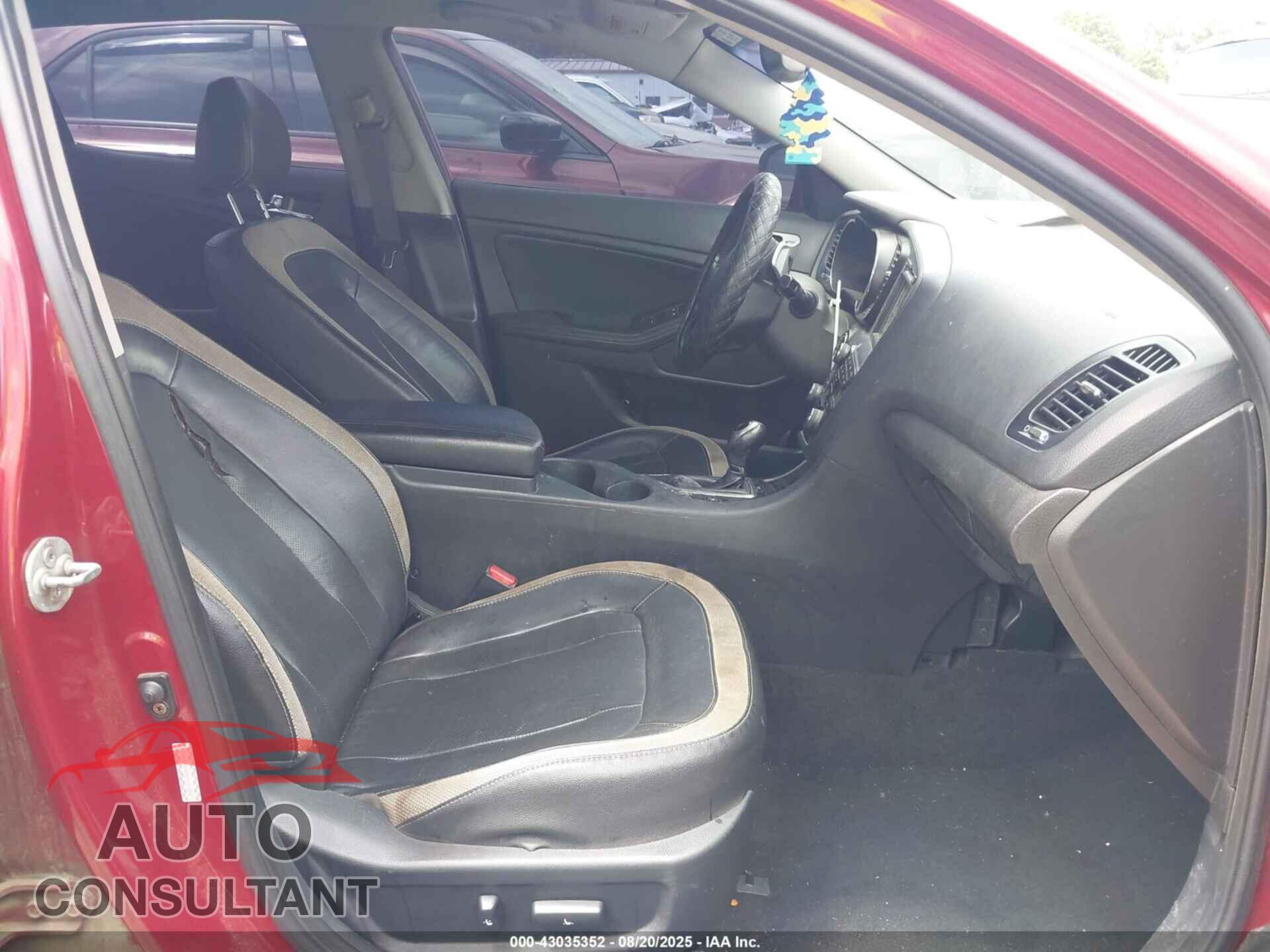 KIA OPTIMA 2011 - KNAGR4A64B5157242