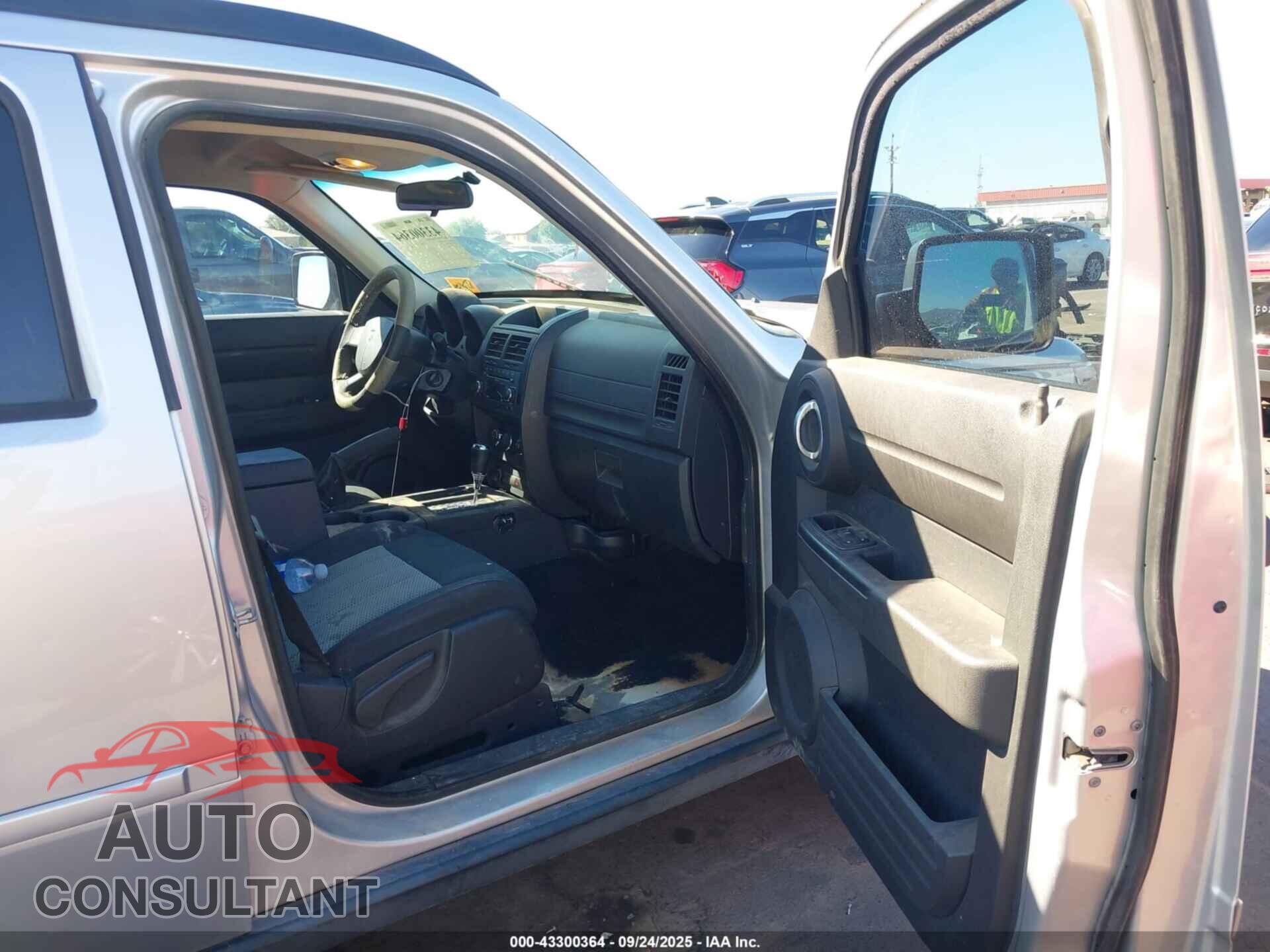 DODGE NITRO 2010 - 1D4PT4GK5AW172059