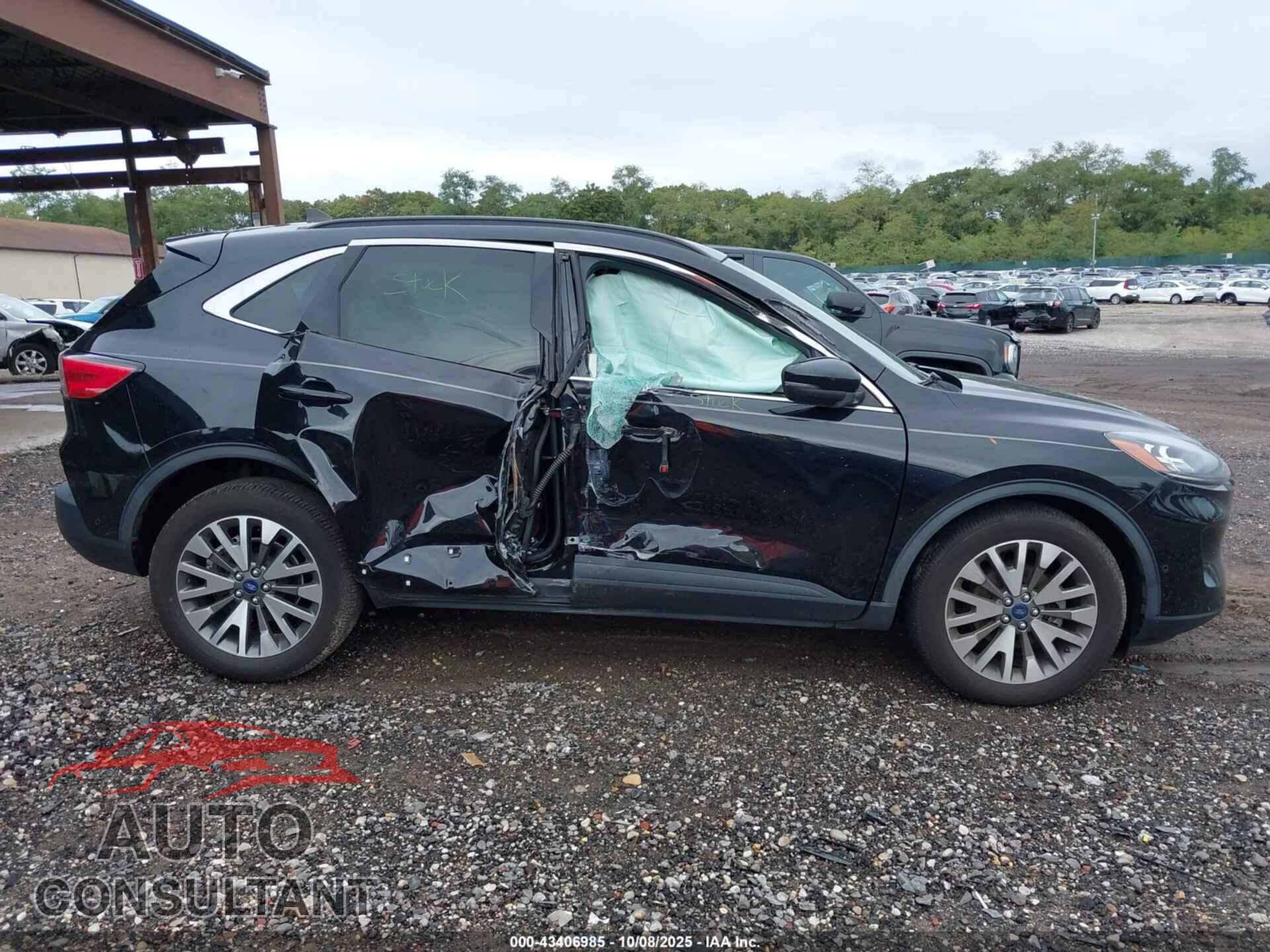 FORD ESCAPE 2020 - 1FMCU9J96LUA89813
