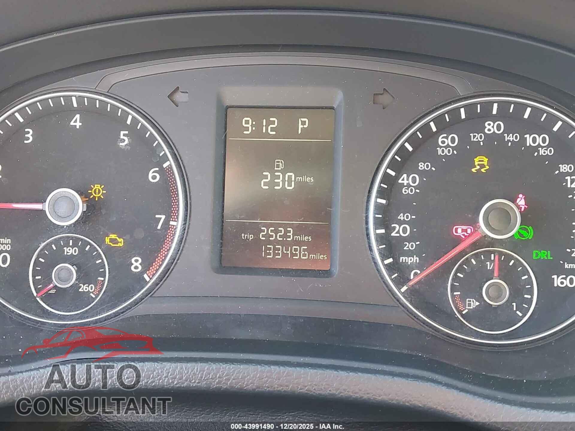VOLKSWAGEN PASSAT 2013 - 1VWAP7A33DC142135