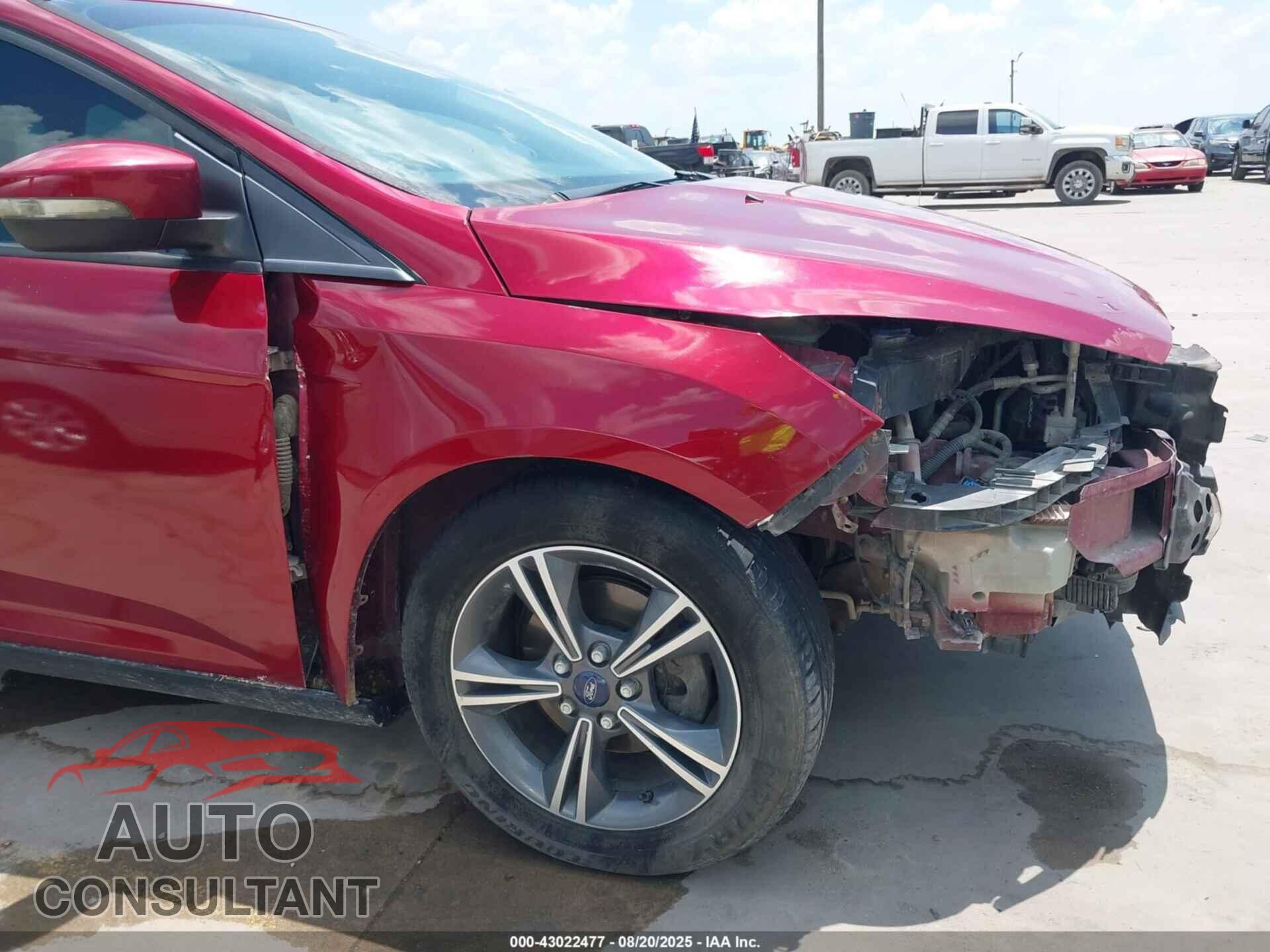 FORD FOCUS 2015 - 1FADP3K26FL240339