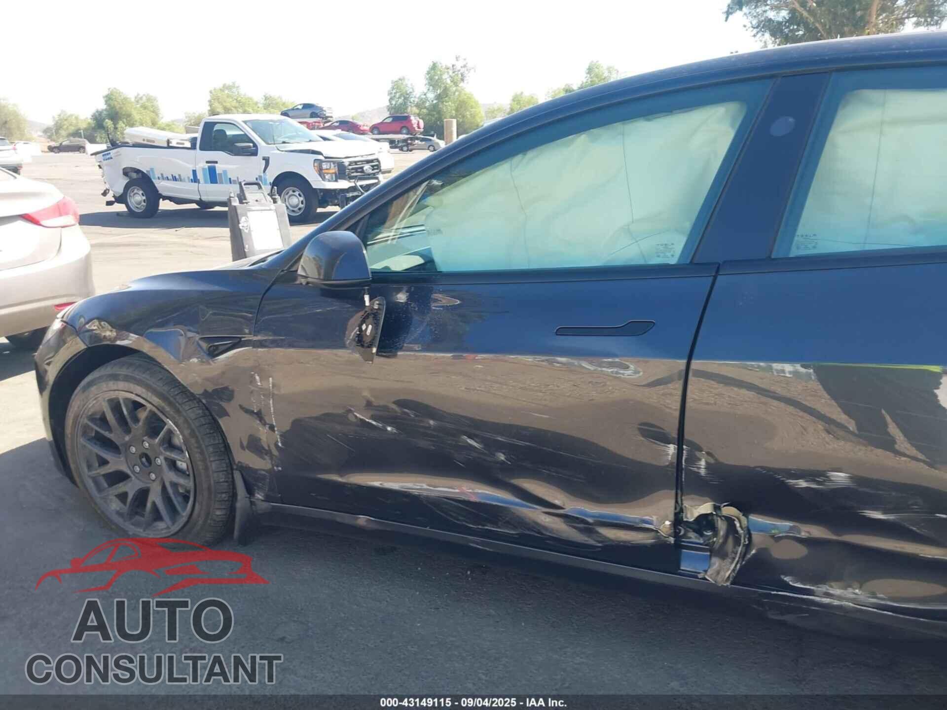 TESLA MODEL 3 2024 - 5YJ3E1EA6RF825576