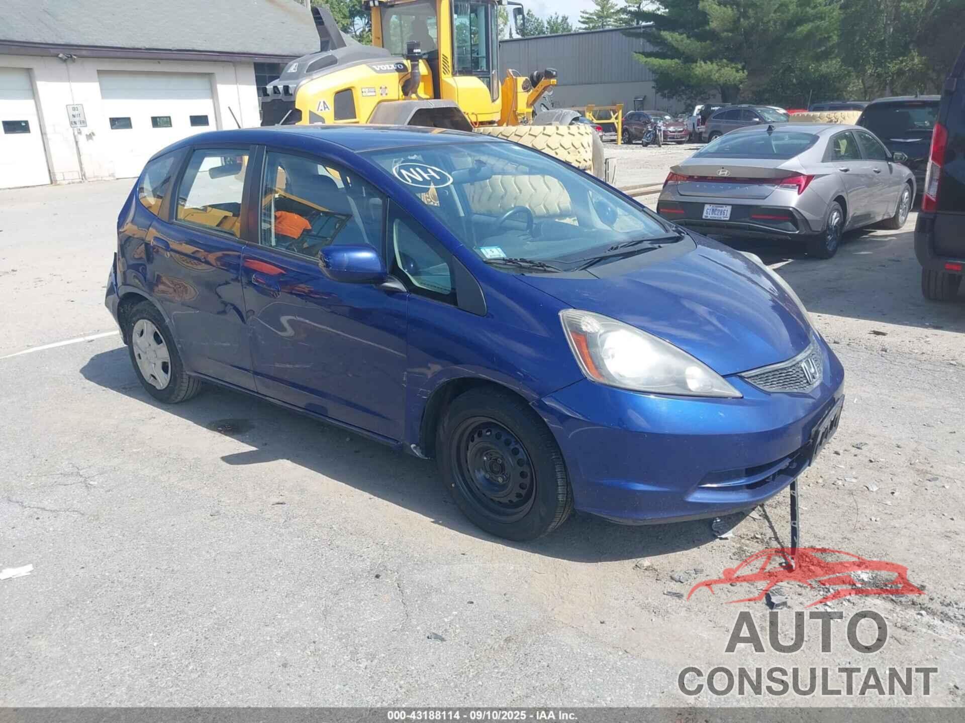 HONDA FIT 2013 - JHMGE8H33DC022882