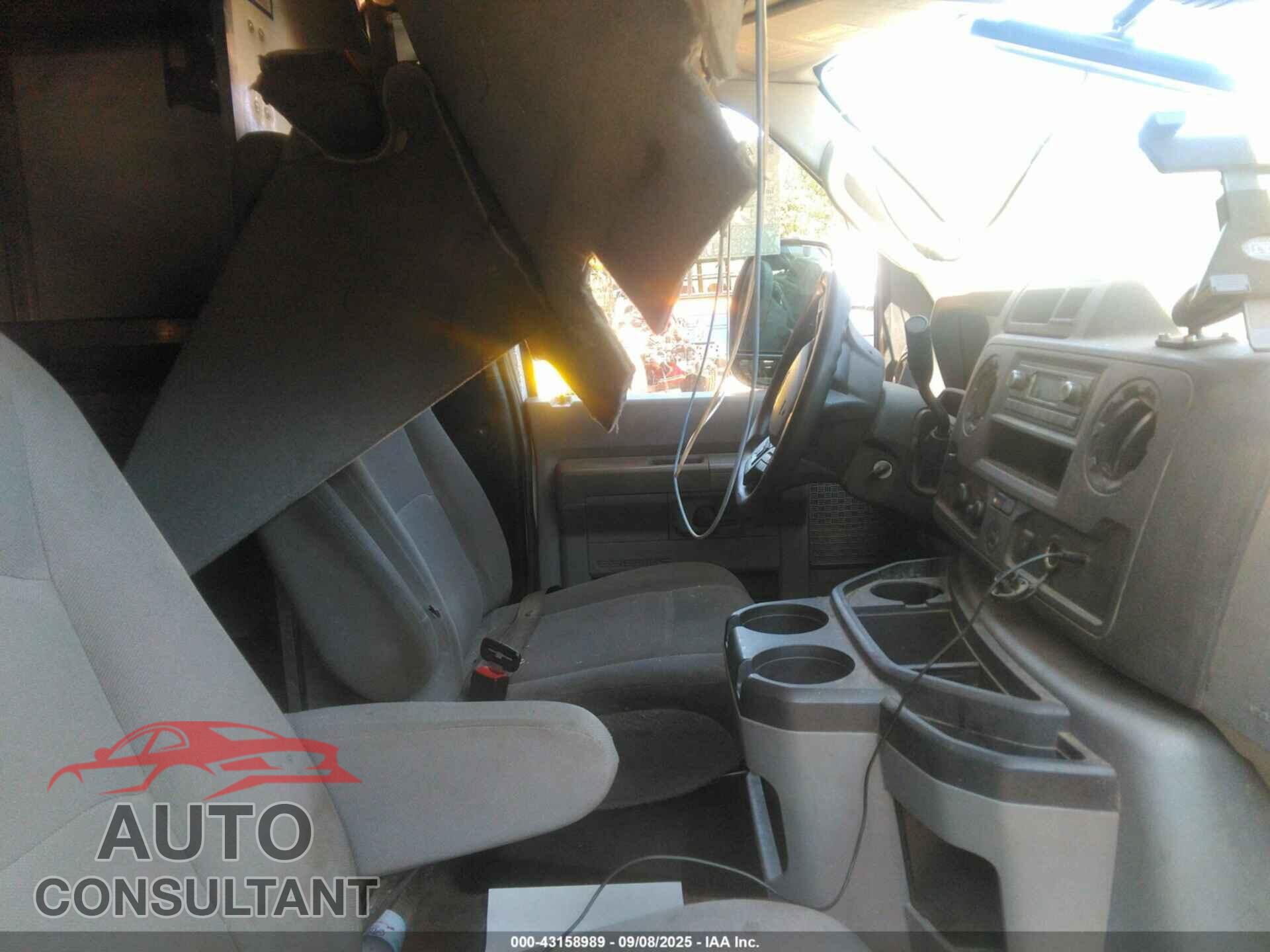 FORD E-450 CUTAWAY 2022 - 1FDWE4FK5NDC37123