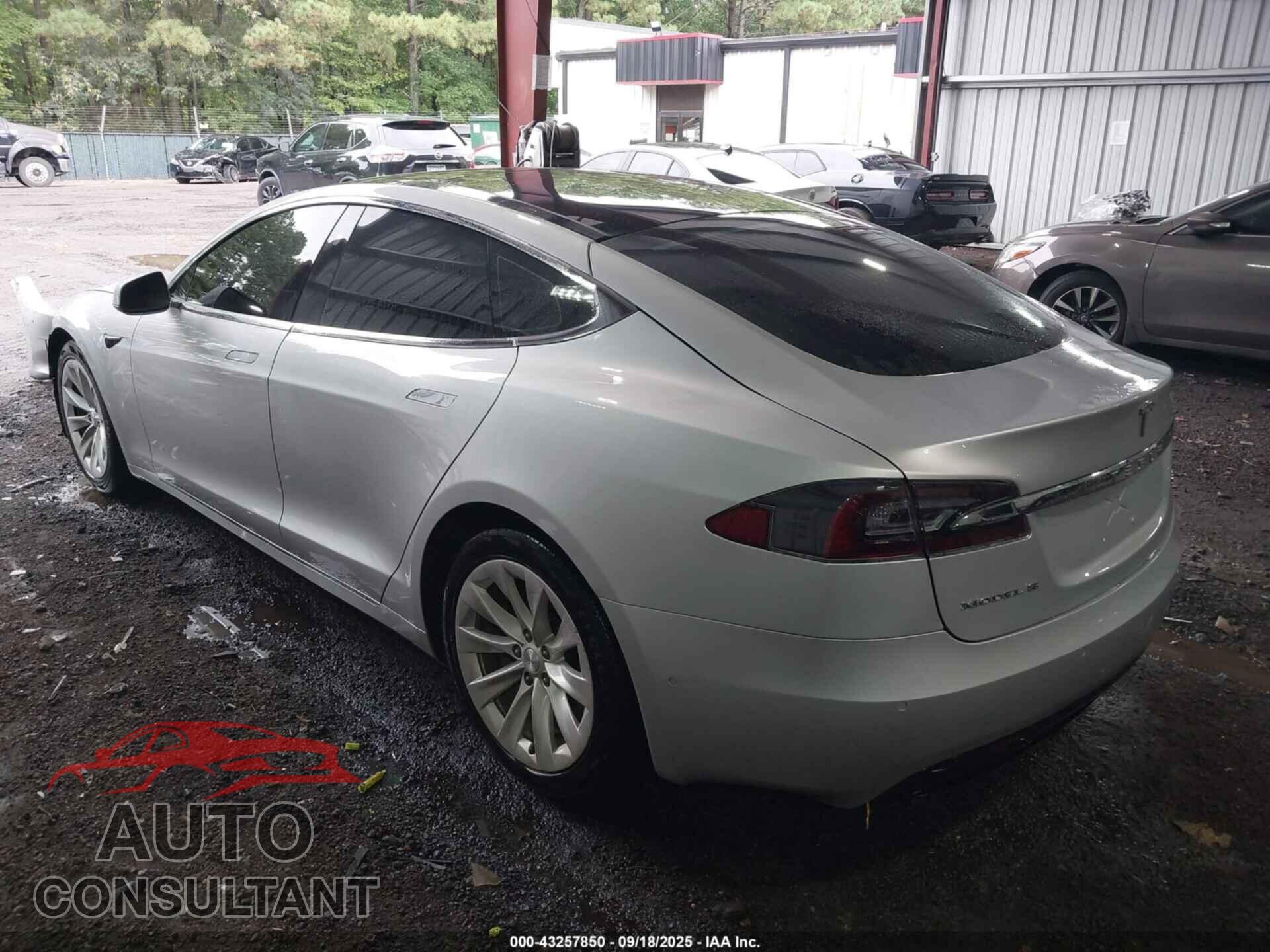TESLA MODEL S 2017 - 5YJSA1E2XHF197827