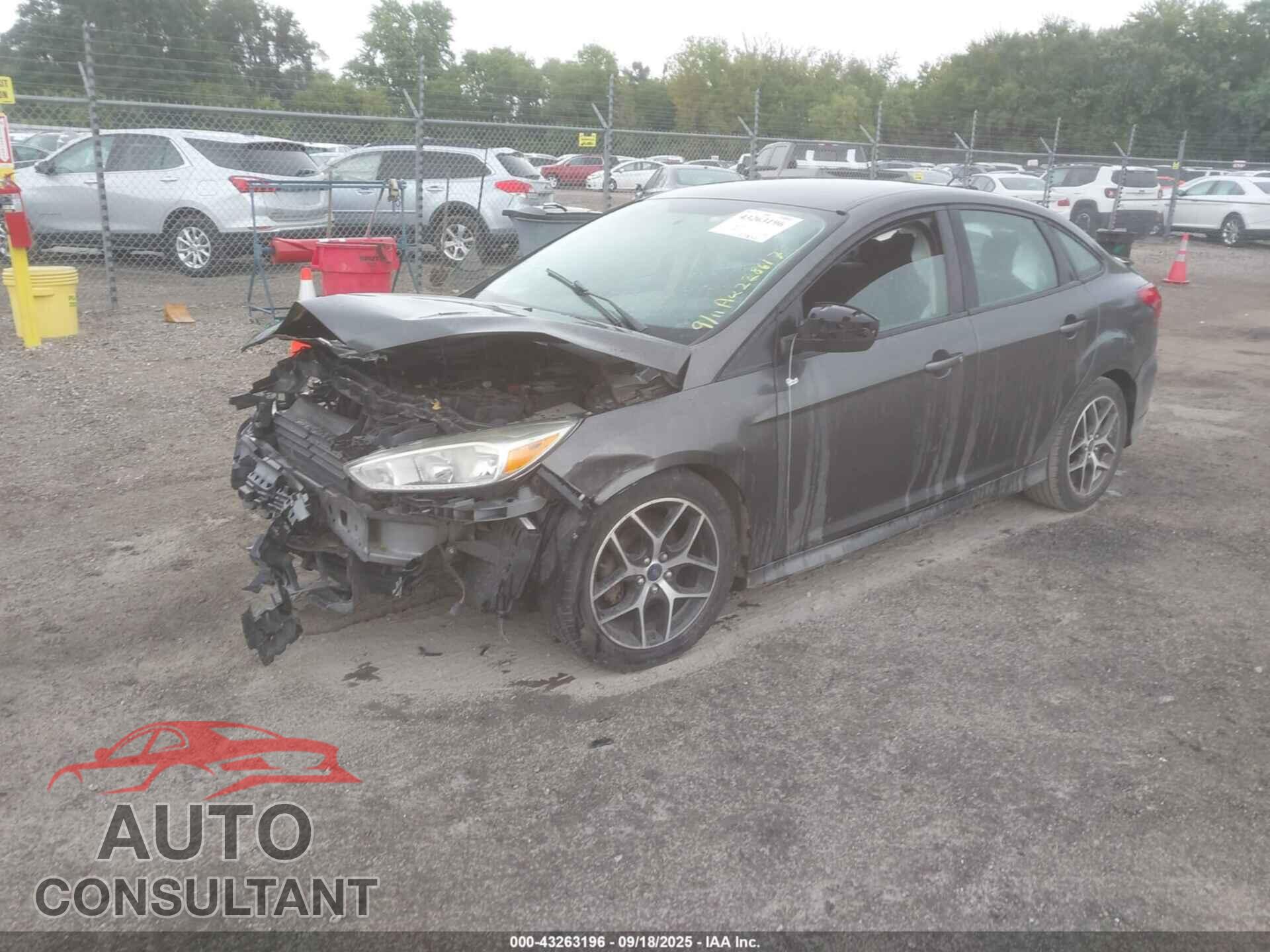 FORD FOCUS 2015 - 1FADP3F20FL228617