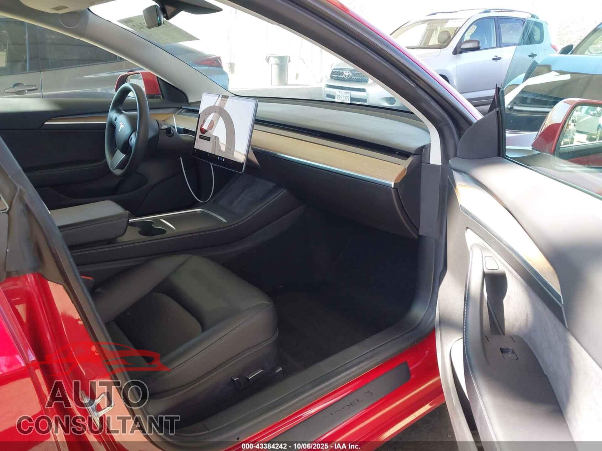 TESLA MODEL 3 2021 - 5YJ3E1EA5MF095085