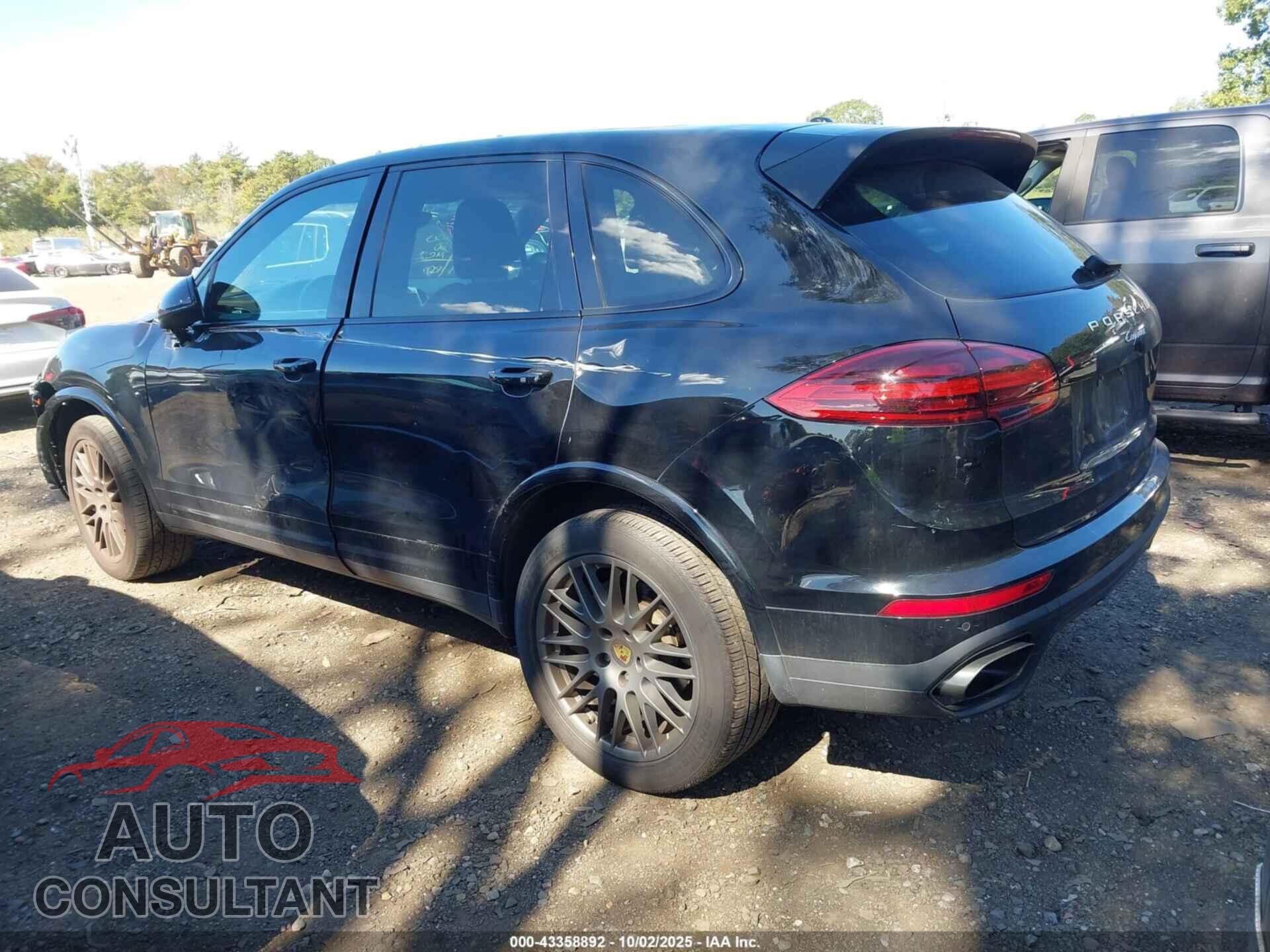 PORSCHE CAYENNE 2018 - WP1AA2A29JKA00547