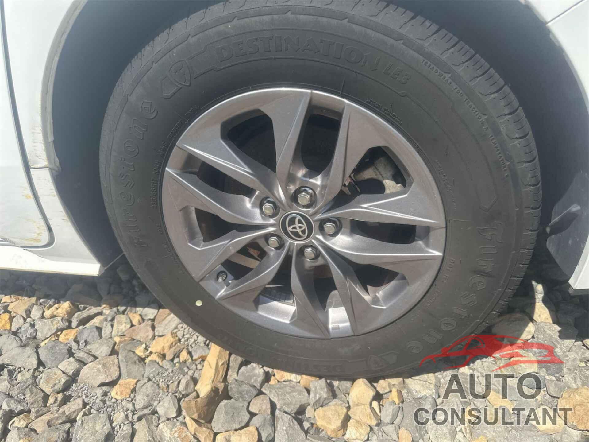 TOYOTA SIENNA 2021 - 5TDKRKEC1MS034352