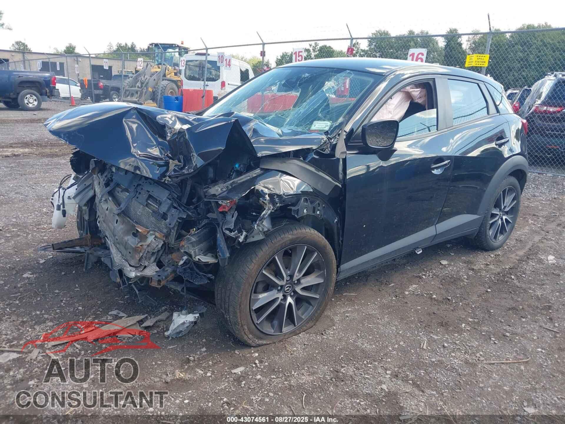 MAZDA CX-3 2018 - JM1DKFC74J0320009