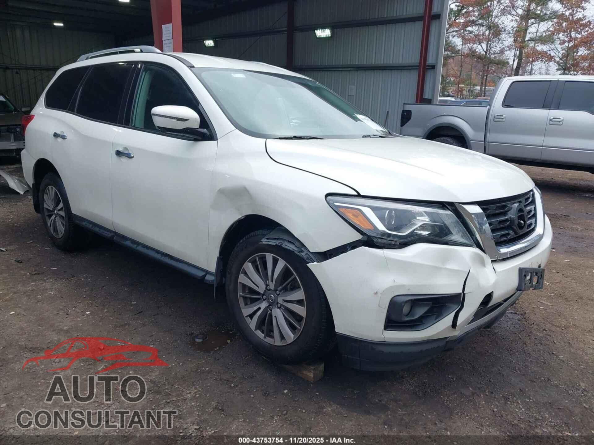 NISSAN PATHFINDER 2017 - 5N1DR2MM2HC677153